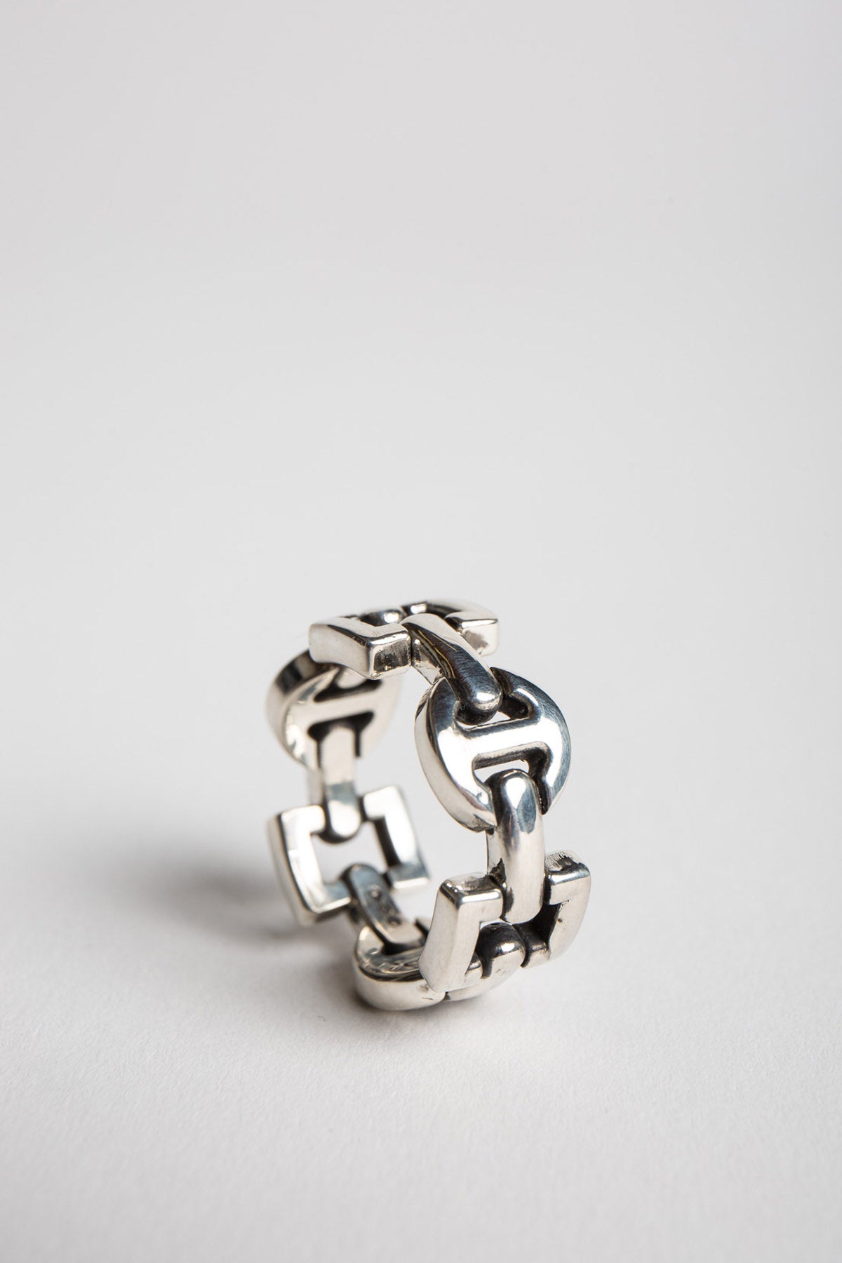 NAHMIAS | STERLING SILVER CLASSIC TRI-LINK RING