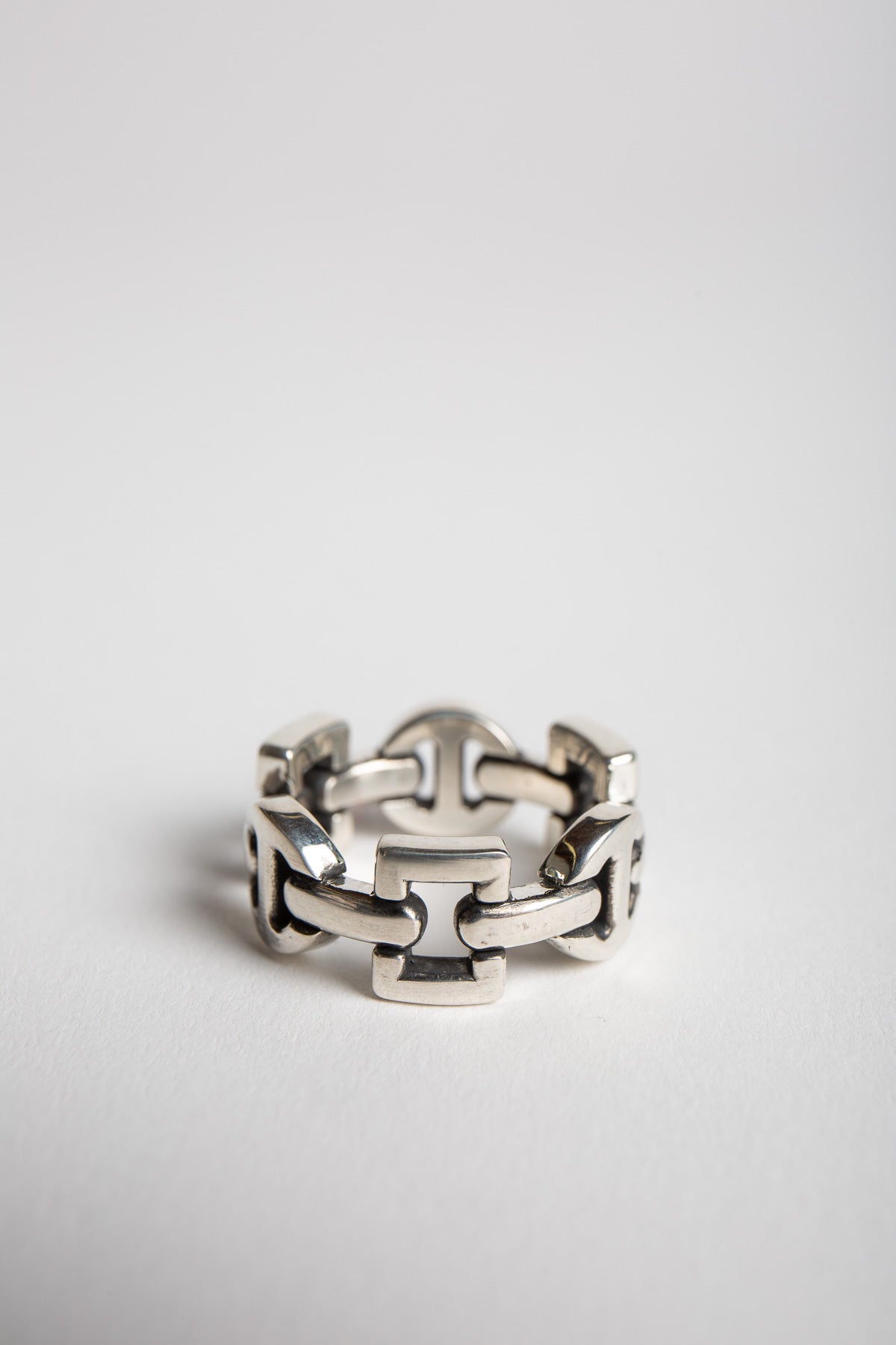 NAHMIAS | STERLING SILVER CLASSIC TRI-LINK RING