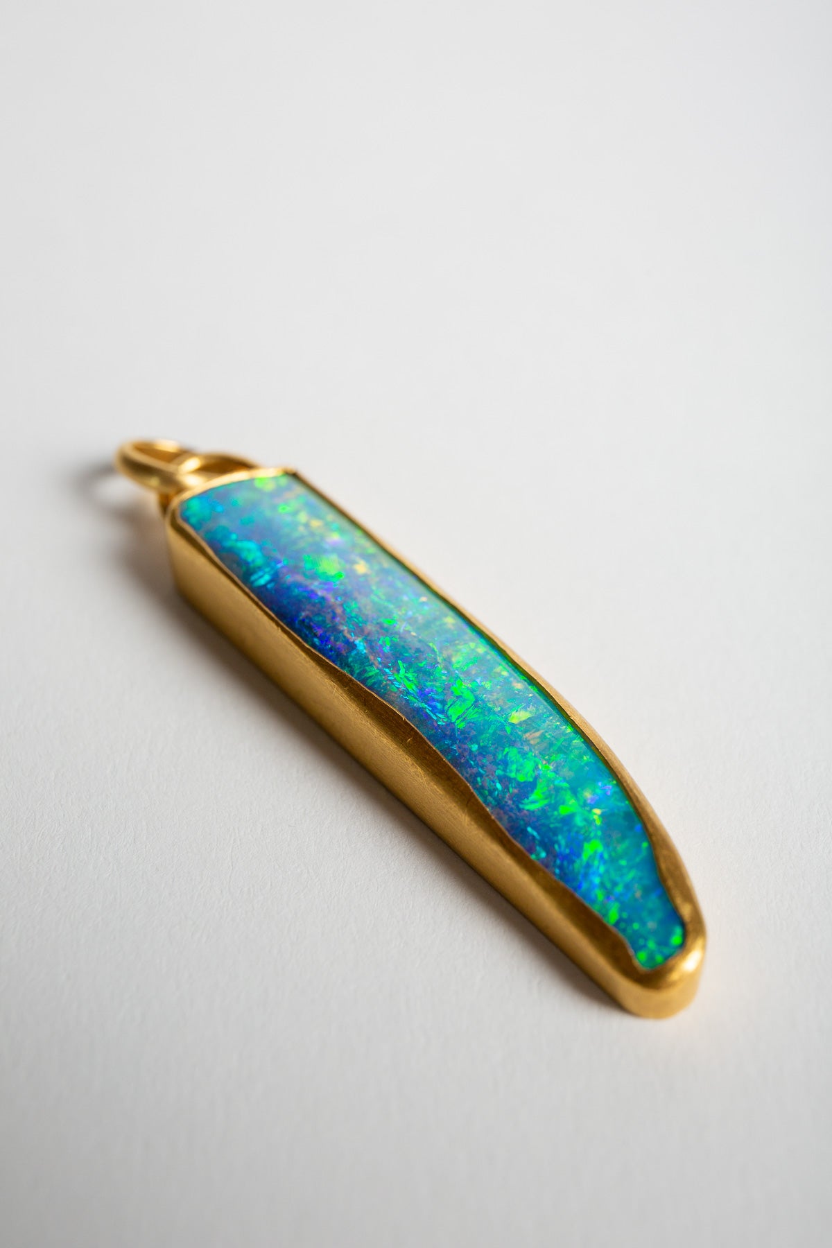 ELI HALILI | YELLOW GOLD & OPAL PENDANT