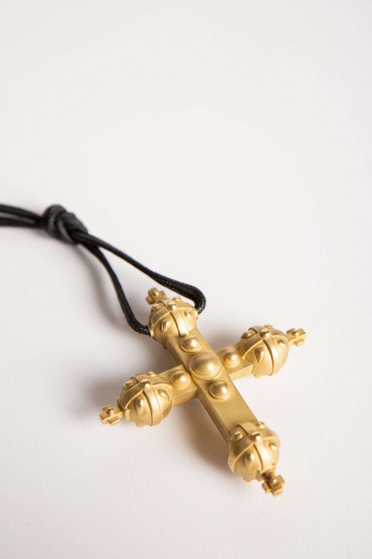 BARRY KIESELSTEIN-CORD | 1993 GOLD CROSS PENDANT
