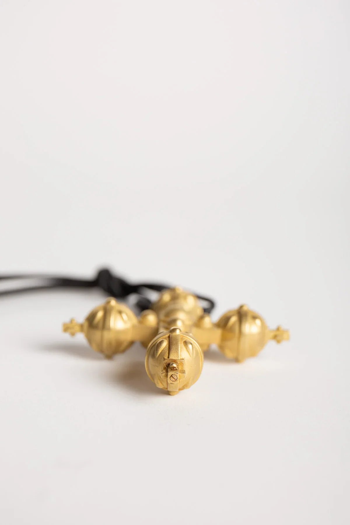 BARRY KIESELSTEIN-CORD | 1993 GOLD CROSS PENDANT