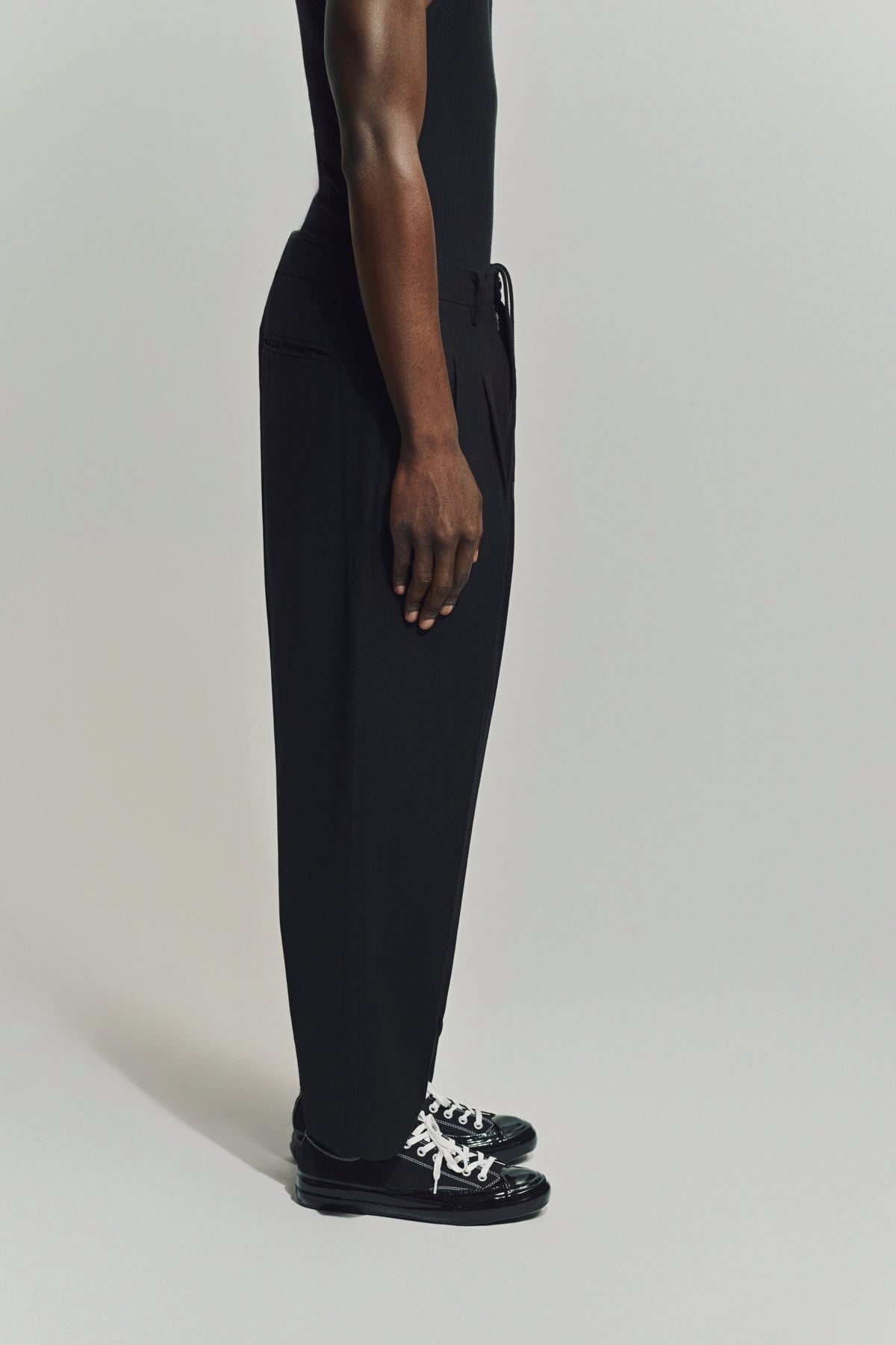 THE SOLOIST | TWO TUCK PANTS