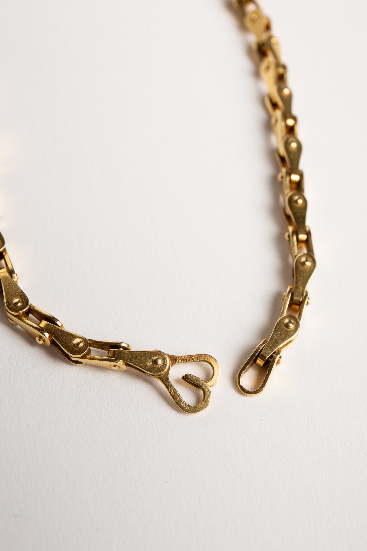BLACK, STARR & FROST | VINTAGE 18K YELLOW GOLD NECKLACE - MAXFIELD LA