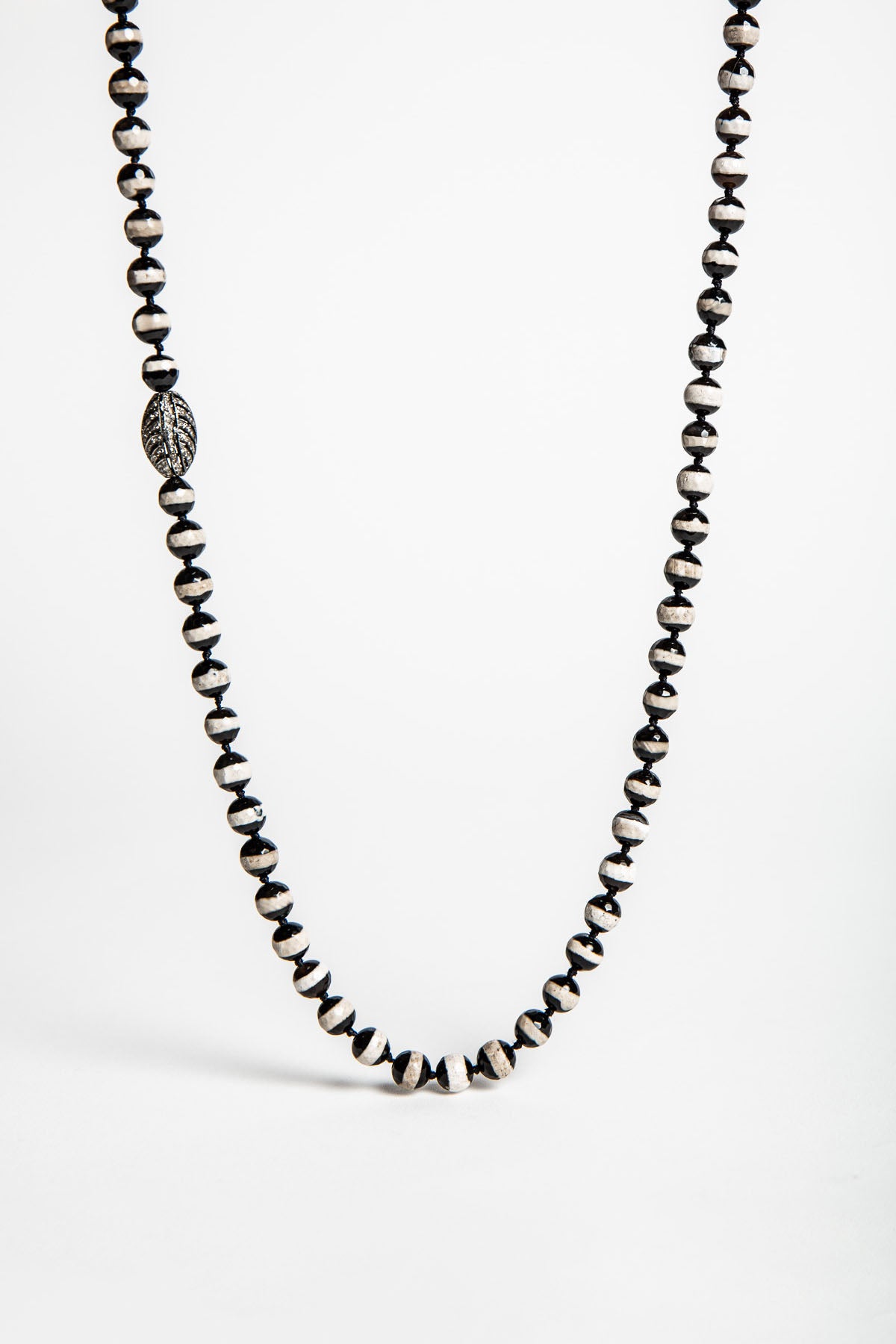LOREE RODKIN | DIAMOND AGATE BEAD NECKLACE 30" - MAXFIELD LA