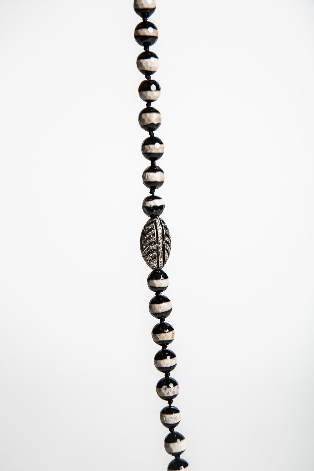 LOREE RODKIN | DIAMOND AGATE BEAD NECKLACE 30" - MAXFIELD LA
