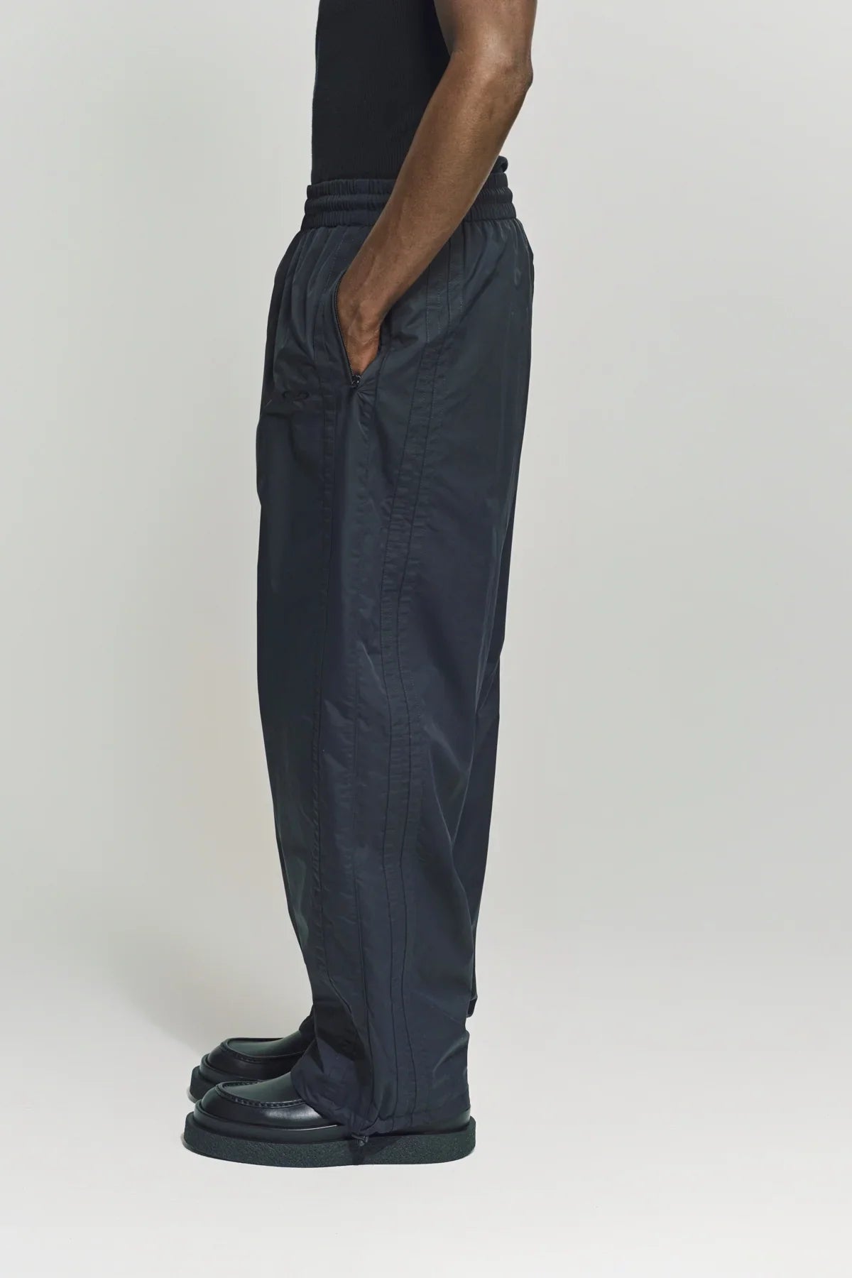 VETEMENTS | OVAL LOGO TRACKPANTS