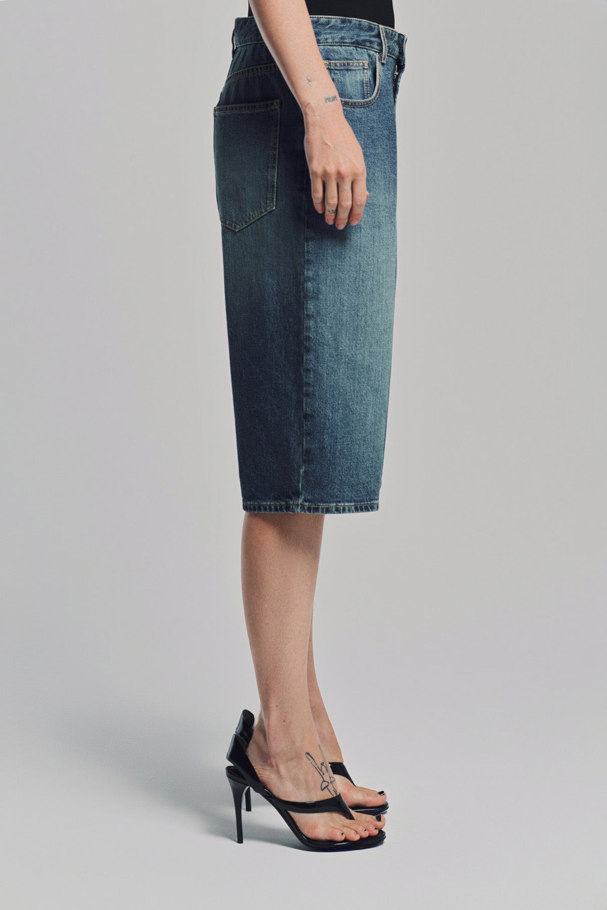 ALAÏA | DENIM BERMUDA SHORTS WITH KNITTED WAISTBAND