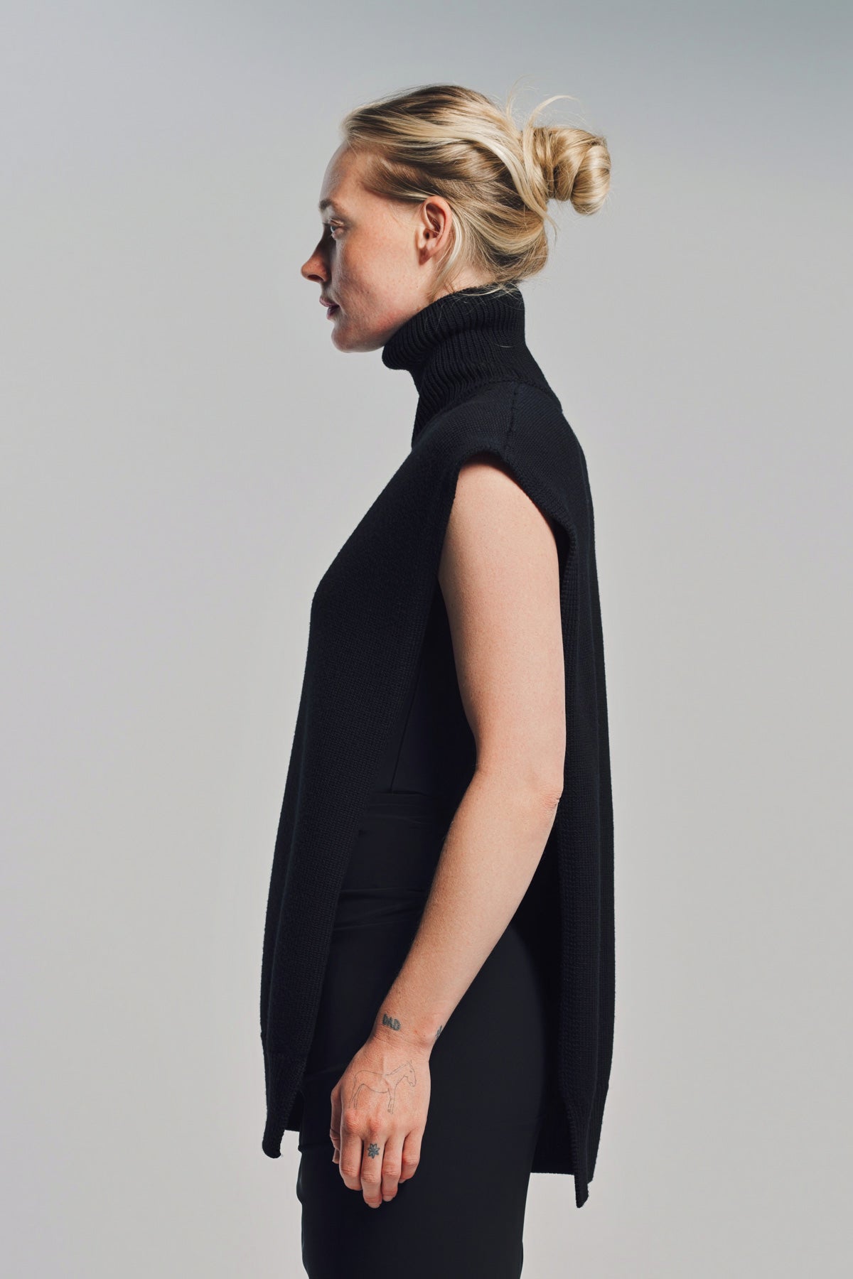 ALAÏA | CUT-OUT SIDE JUMPER