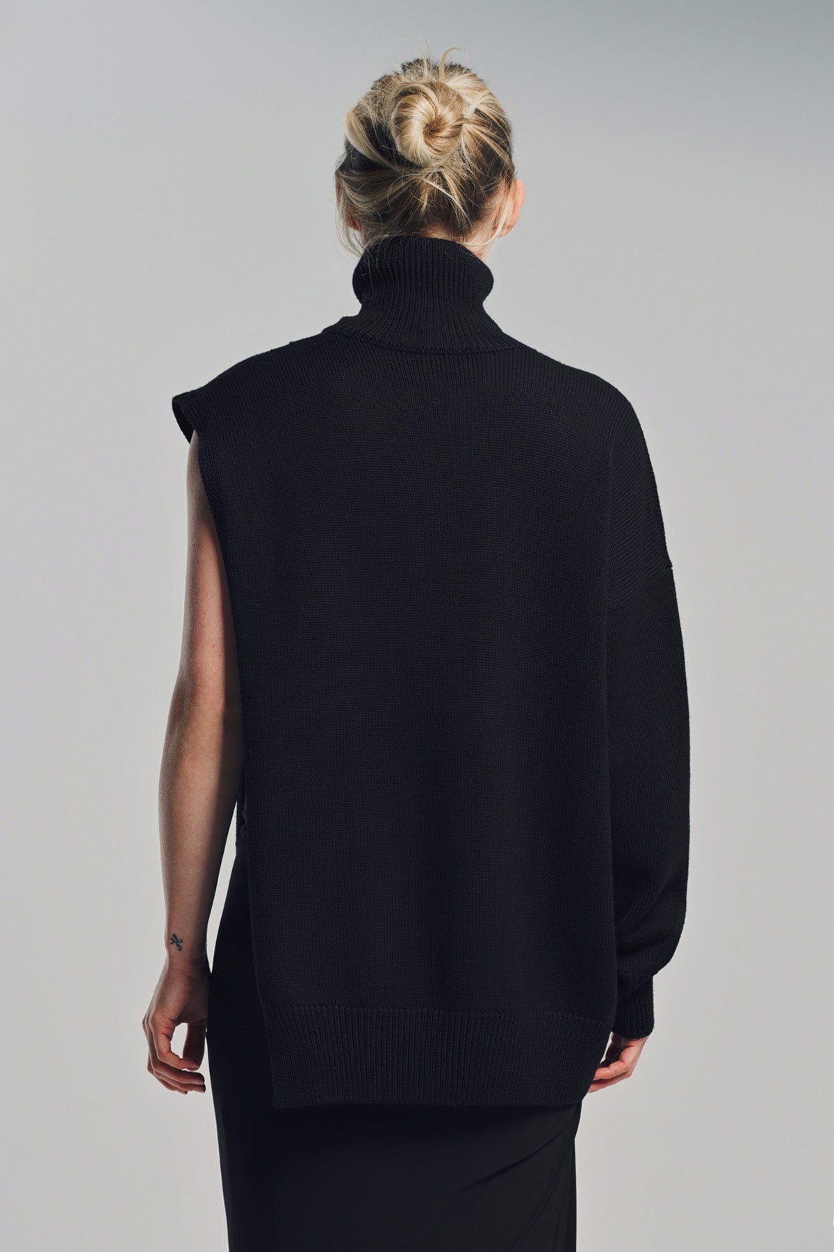 ALAÏA | CUT-OUT SIDE JUMPER