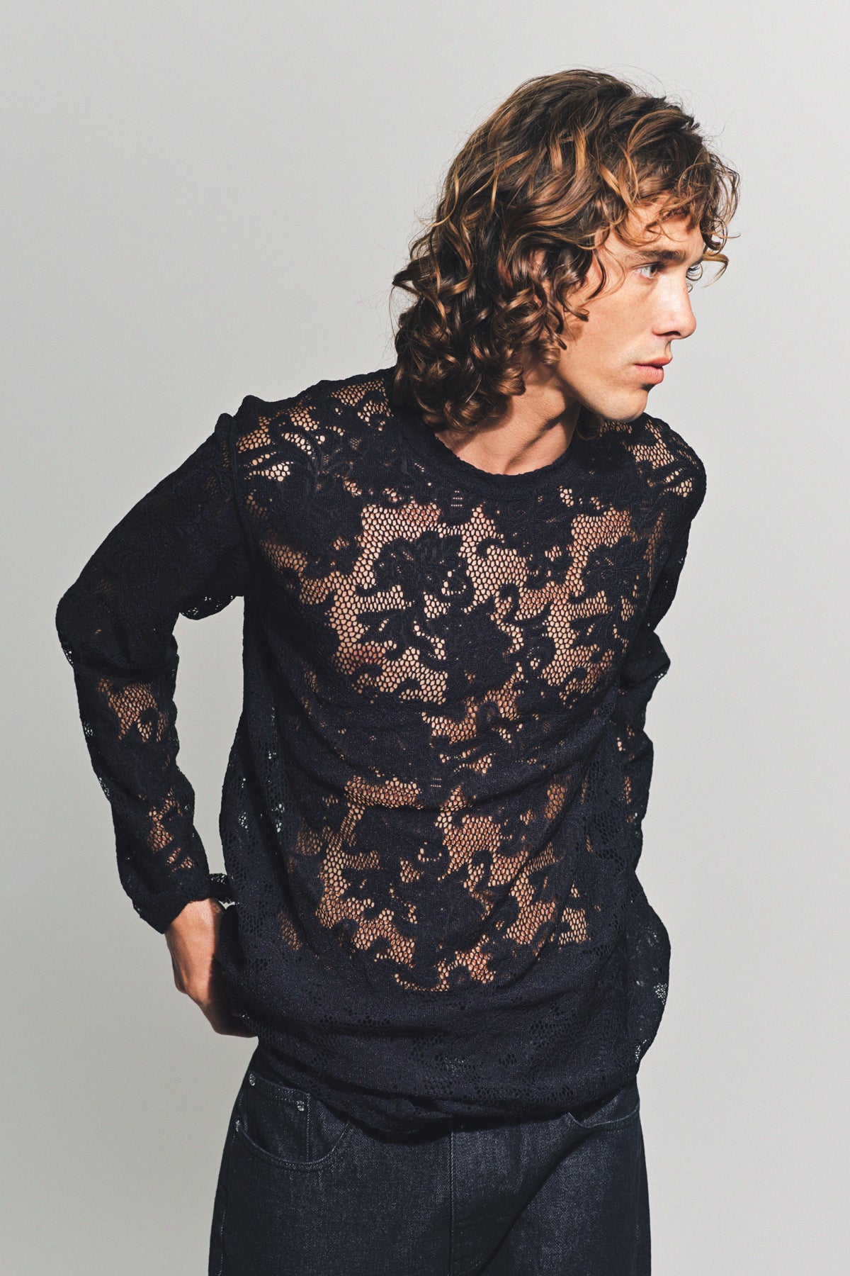 COMME DES GARCONS HOMME PLUS | RASCHEL LACE LONG SLEEVE TEE - MAXFIELD LA