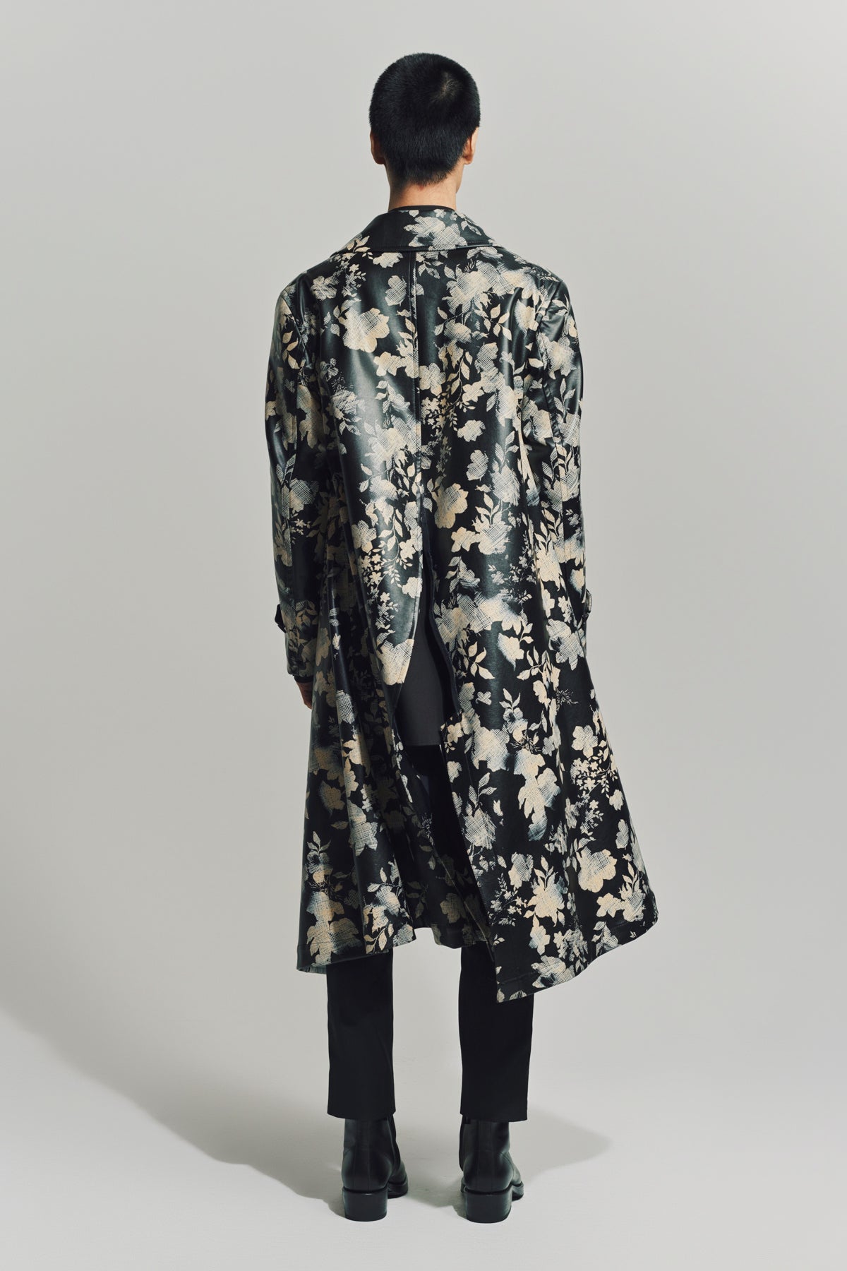 COMME DES GARCONS HOMME PLUS | FAUX LEATHER FLOWER PRINT COAT