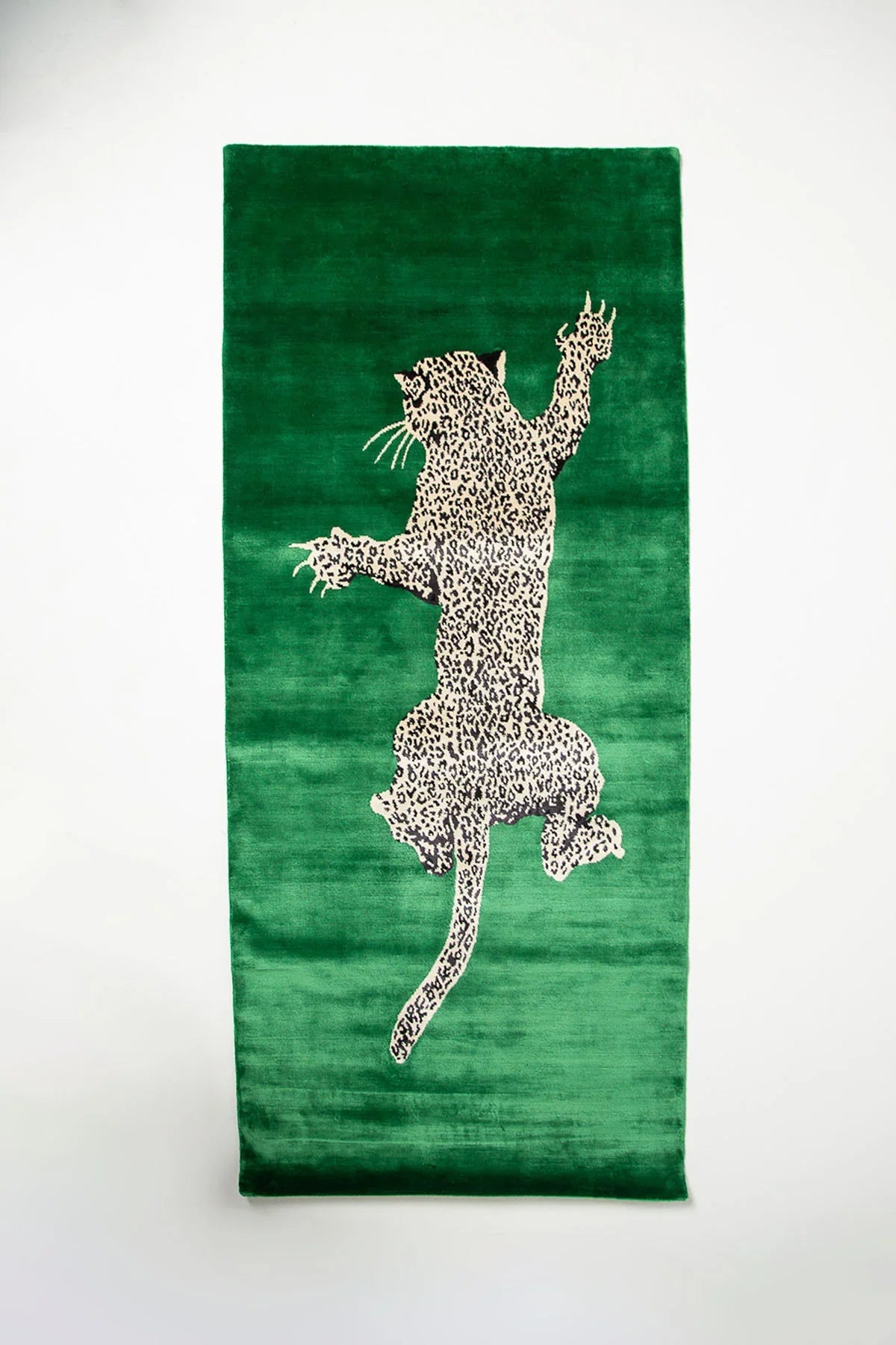 DIANE VON FURSTENBERG | 2014 CUSTOM CLIMBING LEOPARD RUG - RIGHT