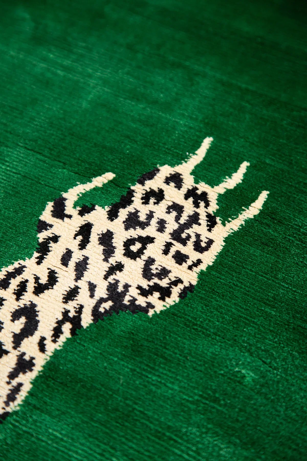 DIANE VON FURSTENBERG | 2014 CUSTOM CLIMBING LEOPARD RUG - RIGHT