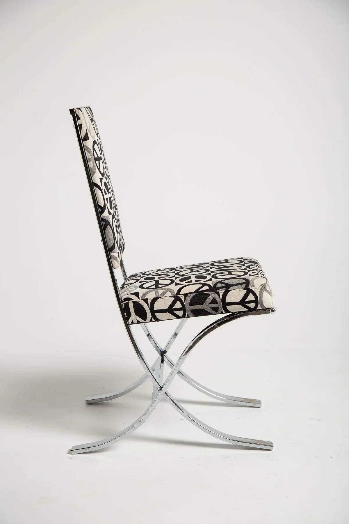MAXFIELD PRIVATE COLLECTION | VINTAGE PEACE MOTIF CHAIR
