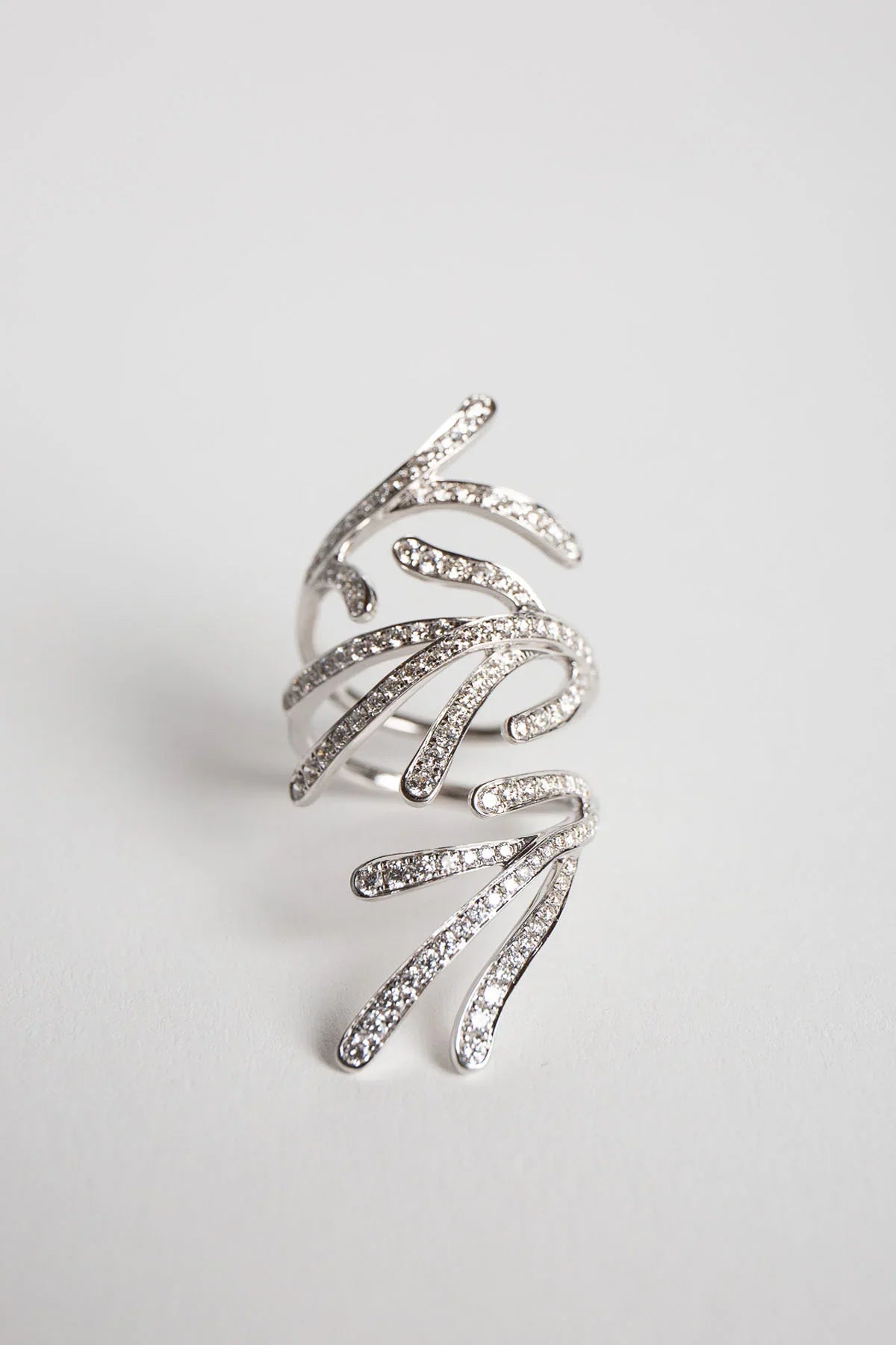 STEFERE | WHITE GOLD & DIAMOND RING