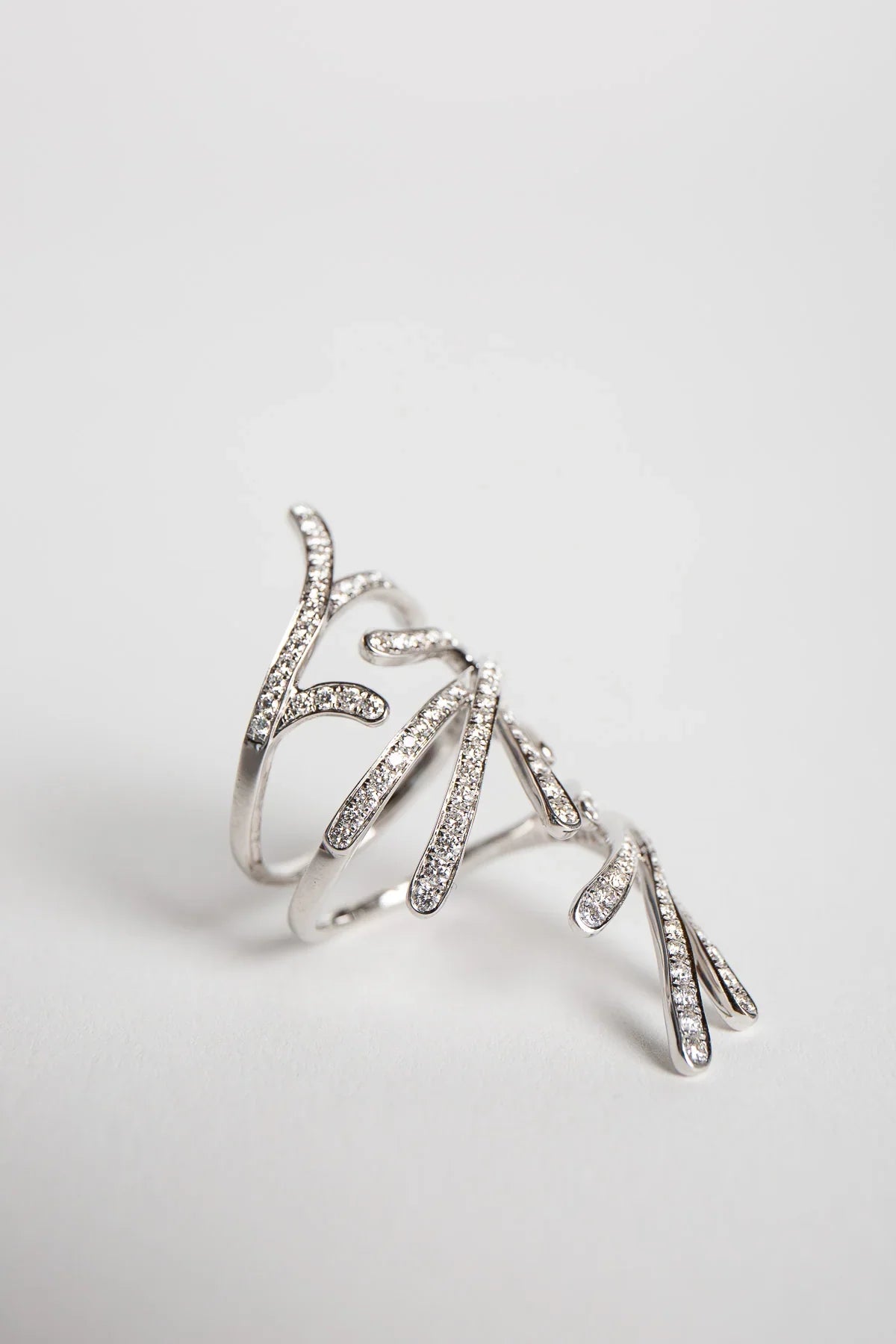 STEFERE | WHITE GOLD & DIAMOND RING