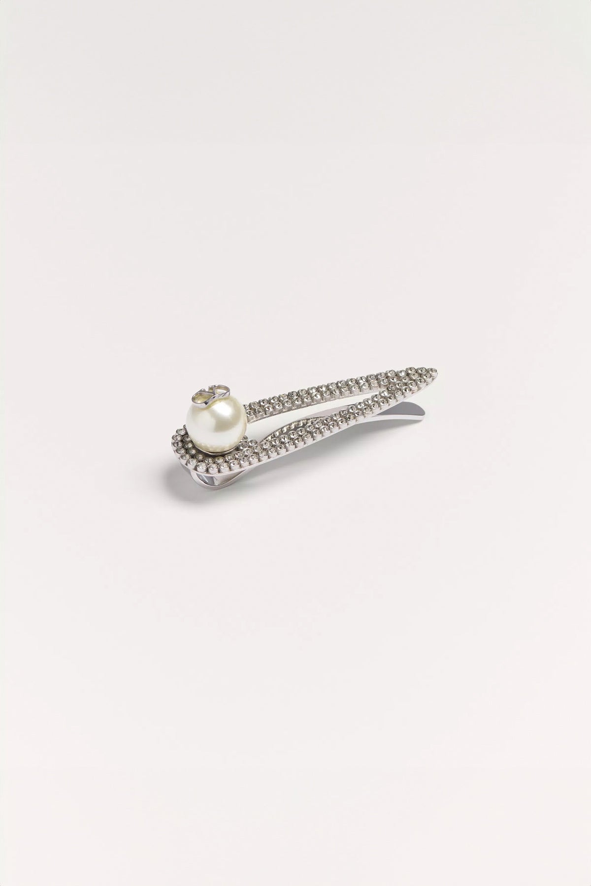 VALENTINO GARAVANI | VLOGO SIGNATURE METAL TIE CLIP WITH SWAROVSKI® CRYSTALS AND PEARL