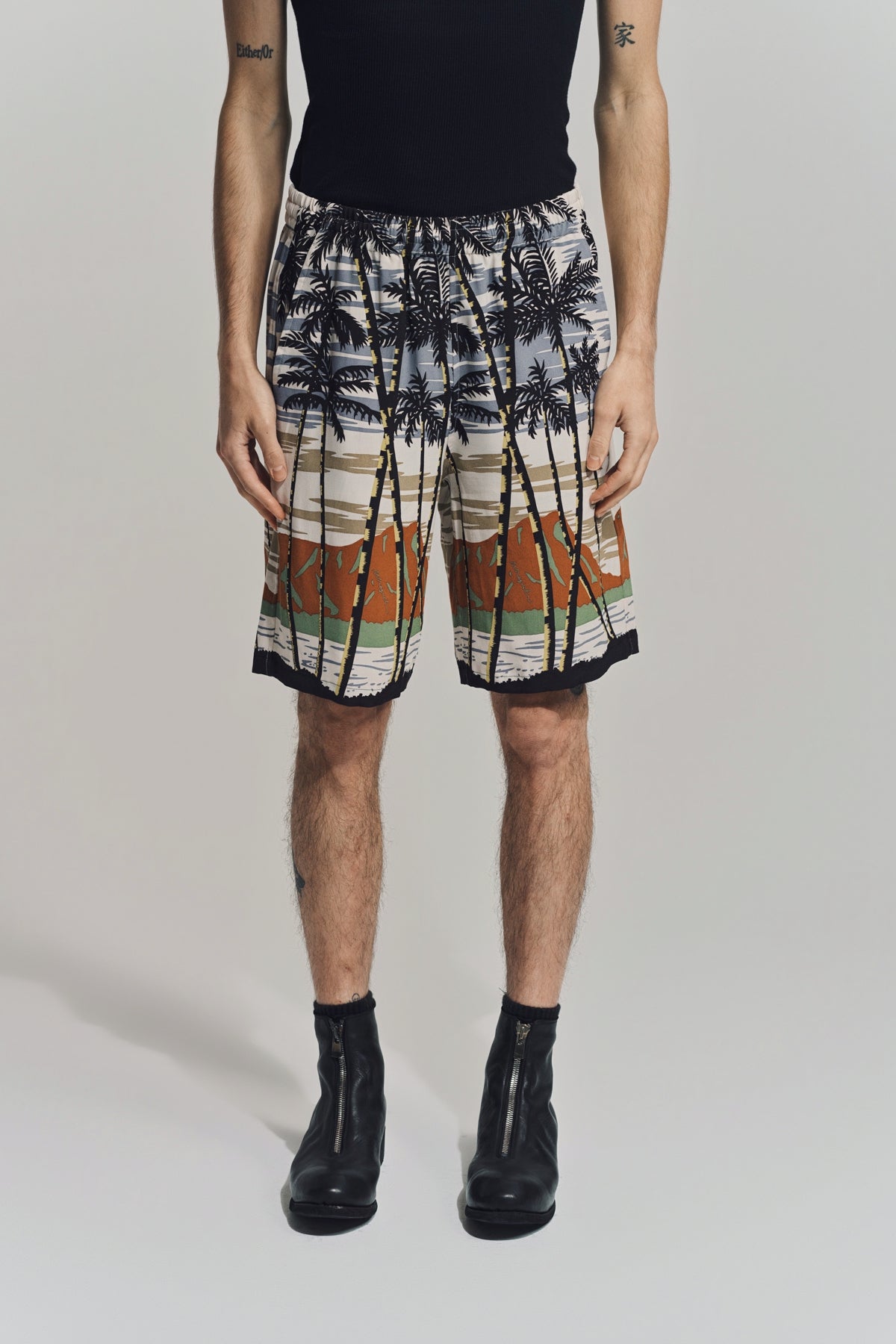 NOMARHYTHM TEXTILE | PALM TREE SHORTS