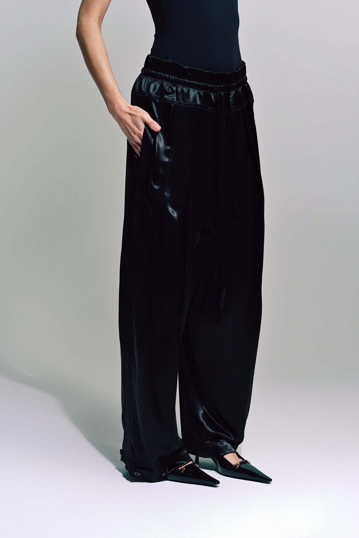 JIL SANDER | PLEATED PANTS