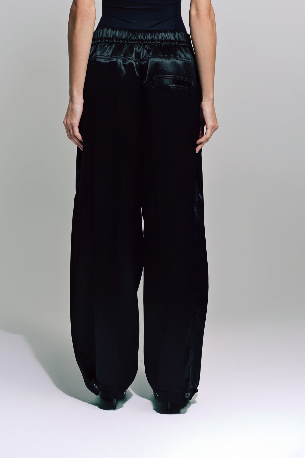 JIL SANDER | PLEATED PANTS
