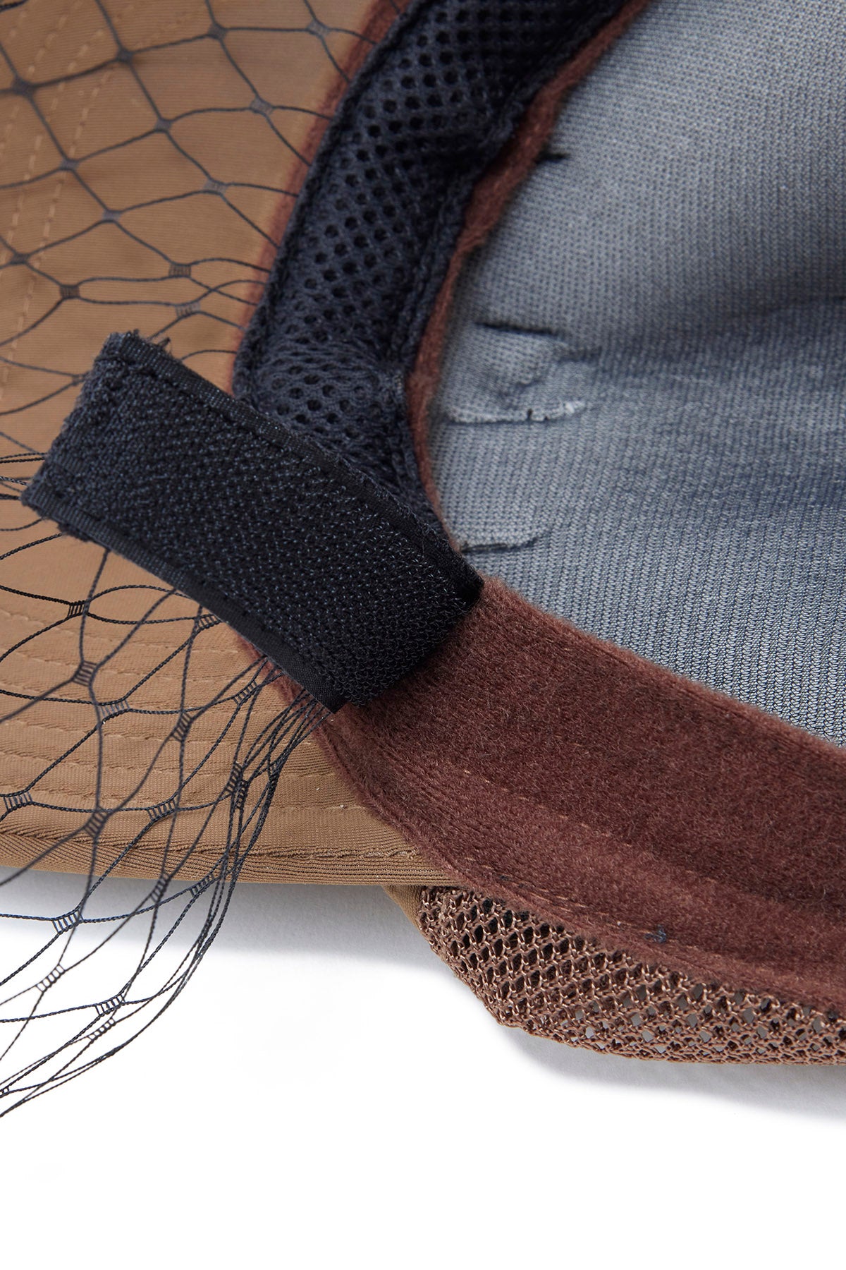 UNDERCOVER | TRUCKER CAP - MAXFIELD LA