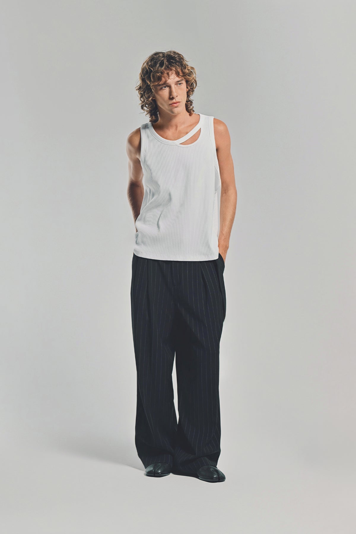 LOUIS GABRIEL NOUCHI | TANK TOP WITH ASYMMETRICAL OPENING