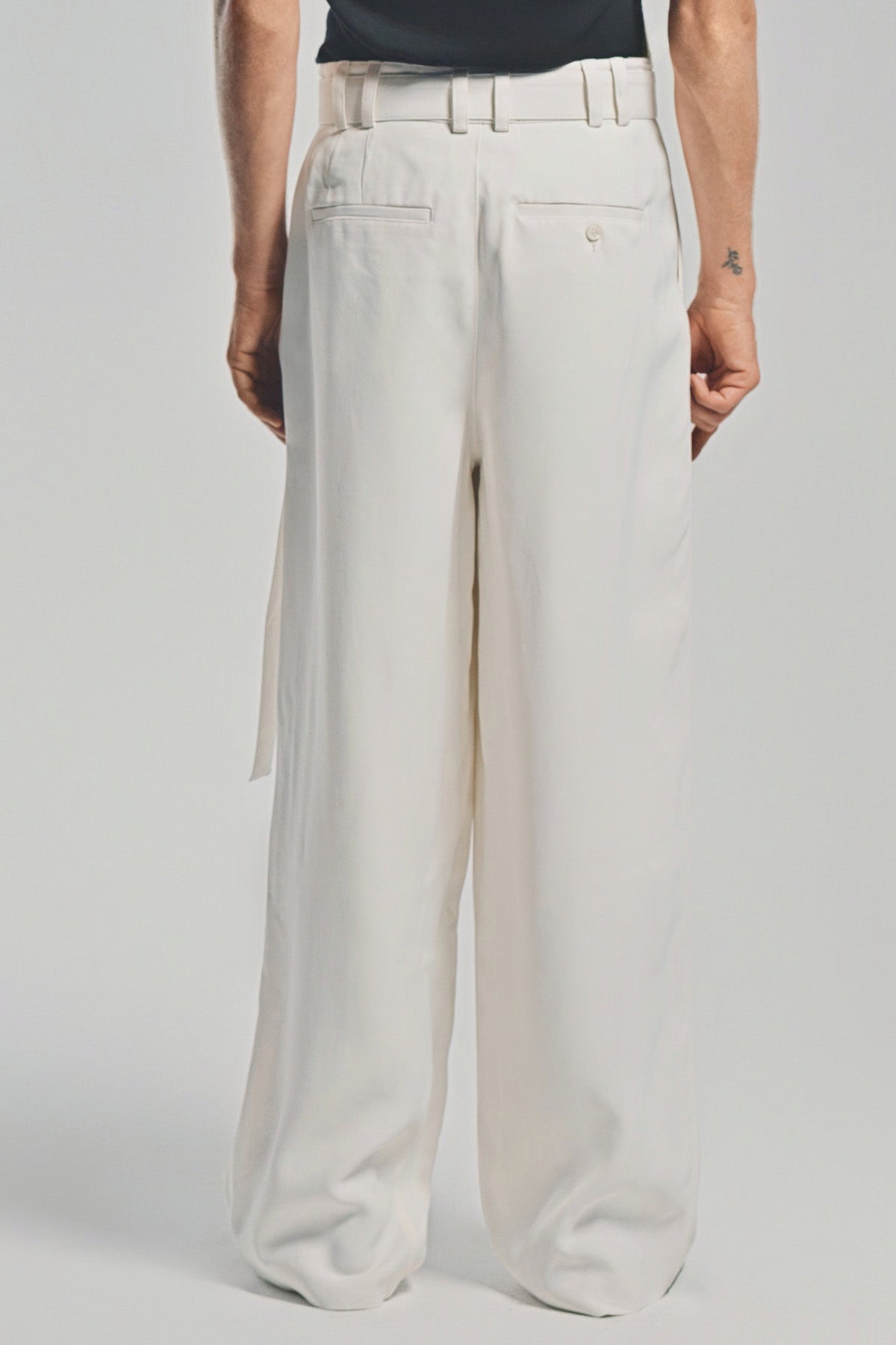 LOUIS GABRIEL NOUCHI | WIDE-LEG PLEATED PANTS
