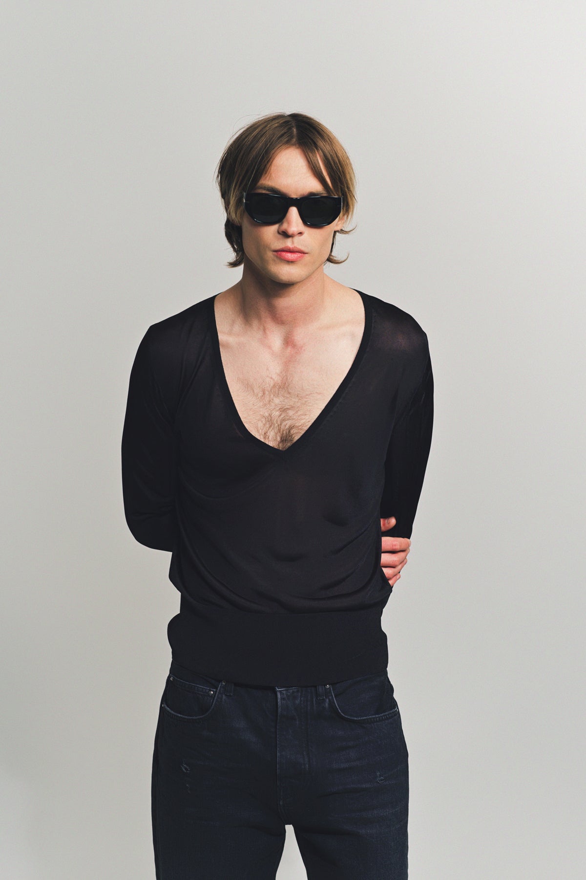 SAPIO | NO. 21 V-STRIPE SWEATER - MAXFIELD LA