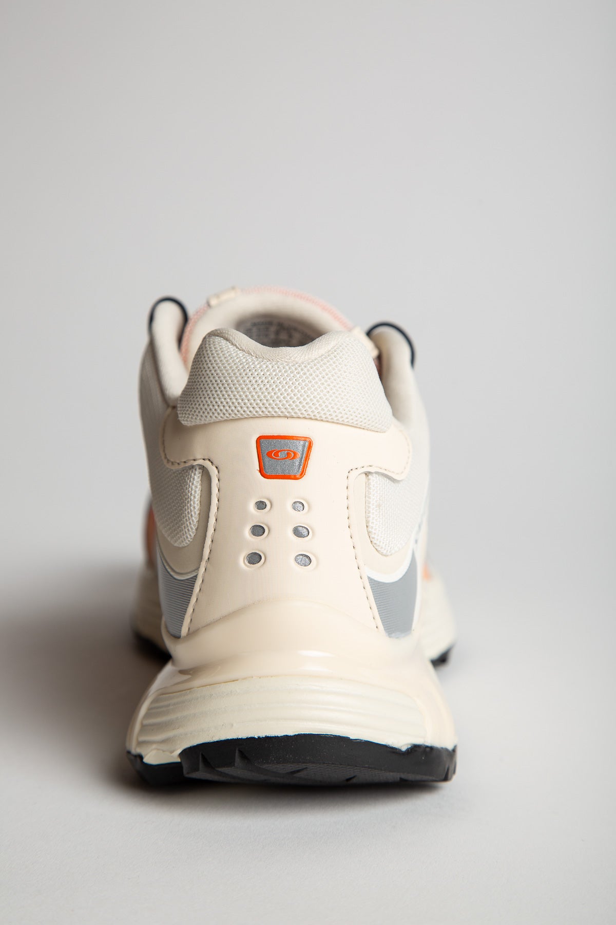 SALOMON | XT-WHISPER