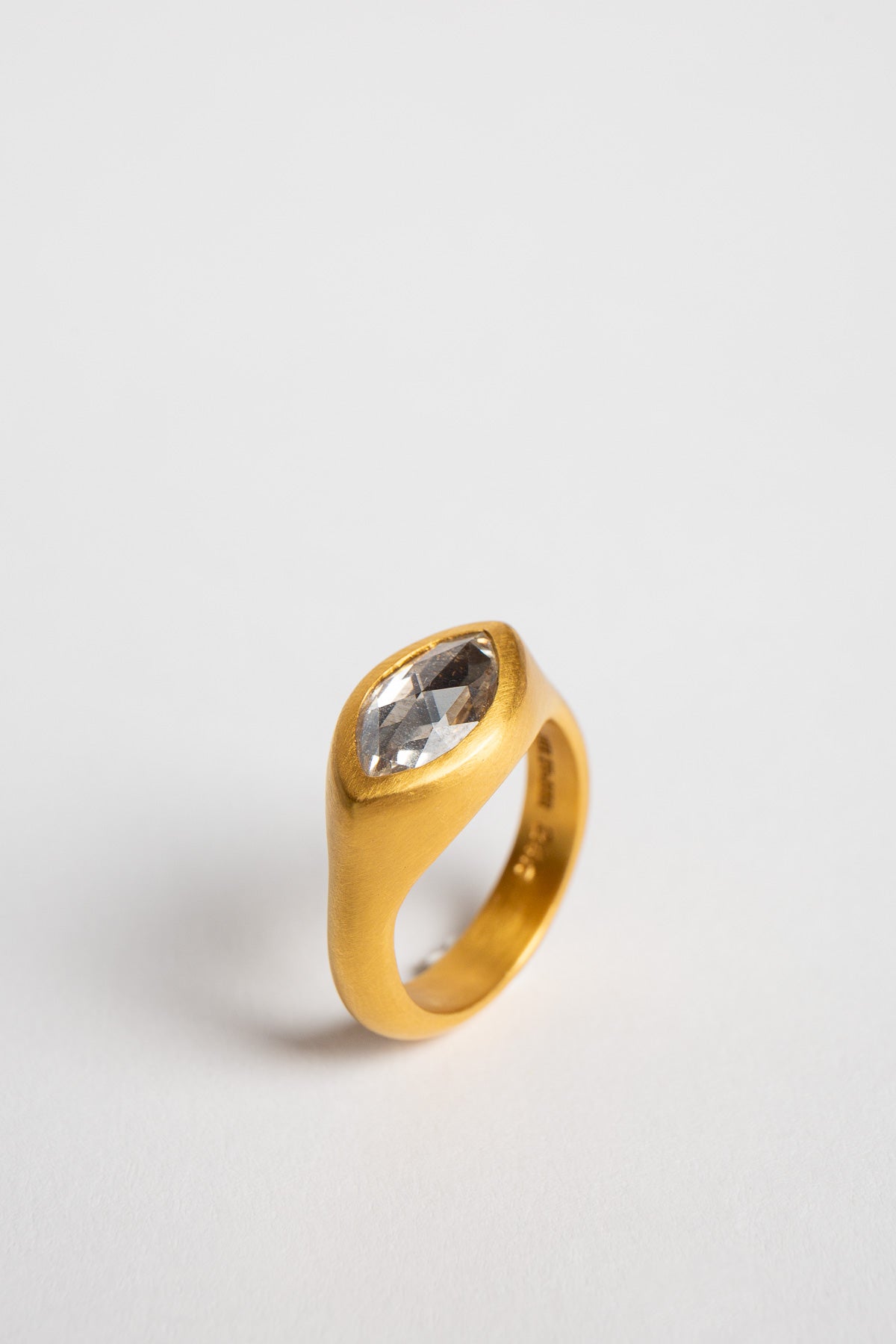 ELI HALILI | YELLOW GOLD & MARQUIS DIAMOND RING