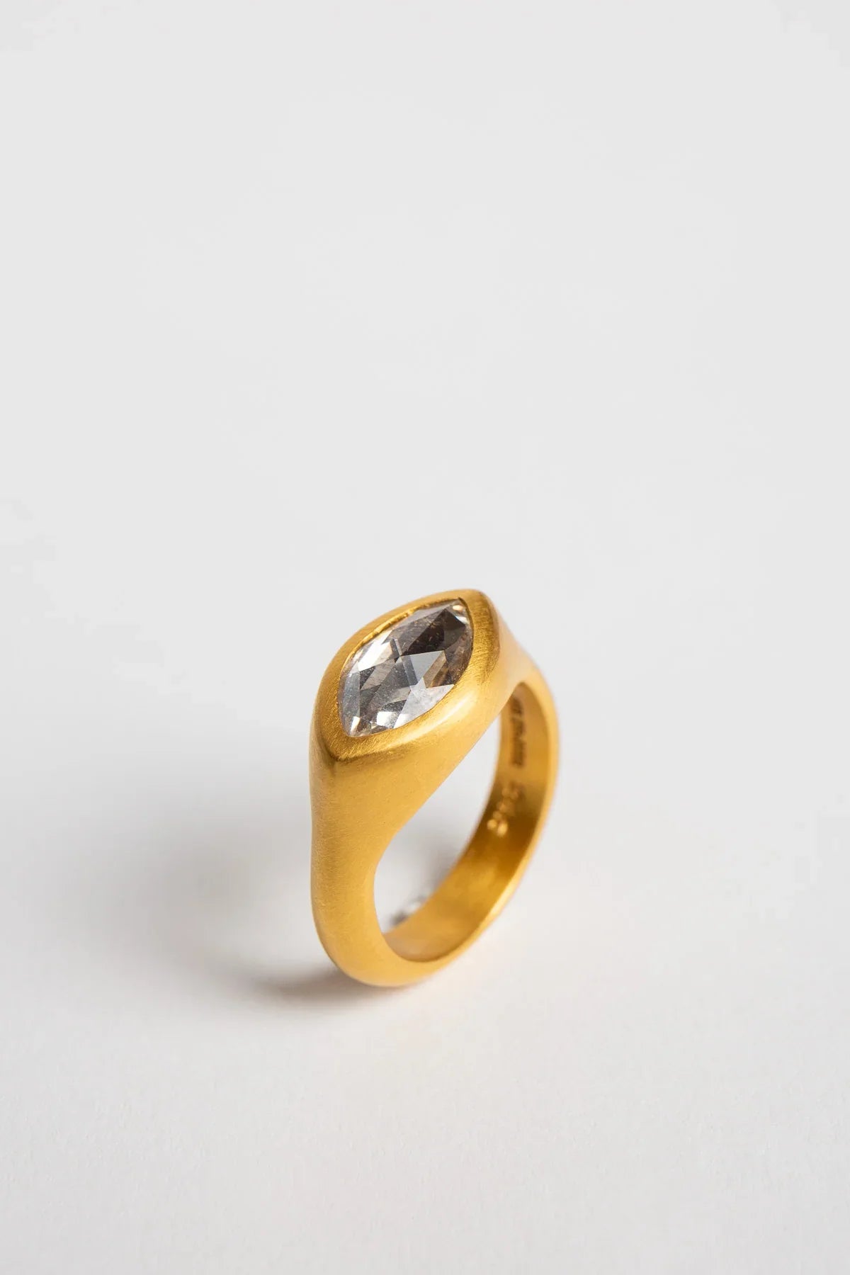 ELI HALILI | YELLOW GOLD & MARQUIS DIAMOND RING