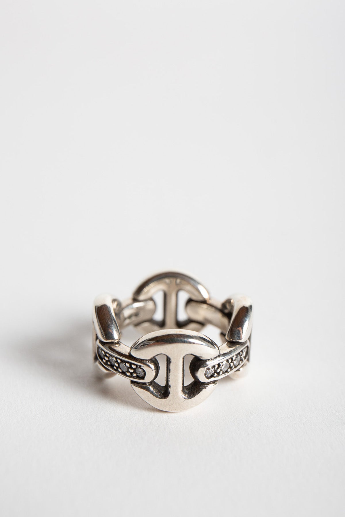 HOORSENBUHS | QUAD LINK WITH DIAMOND BRIDGES RING