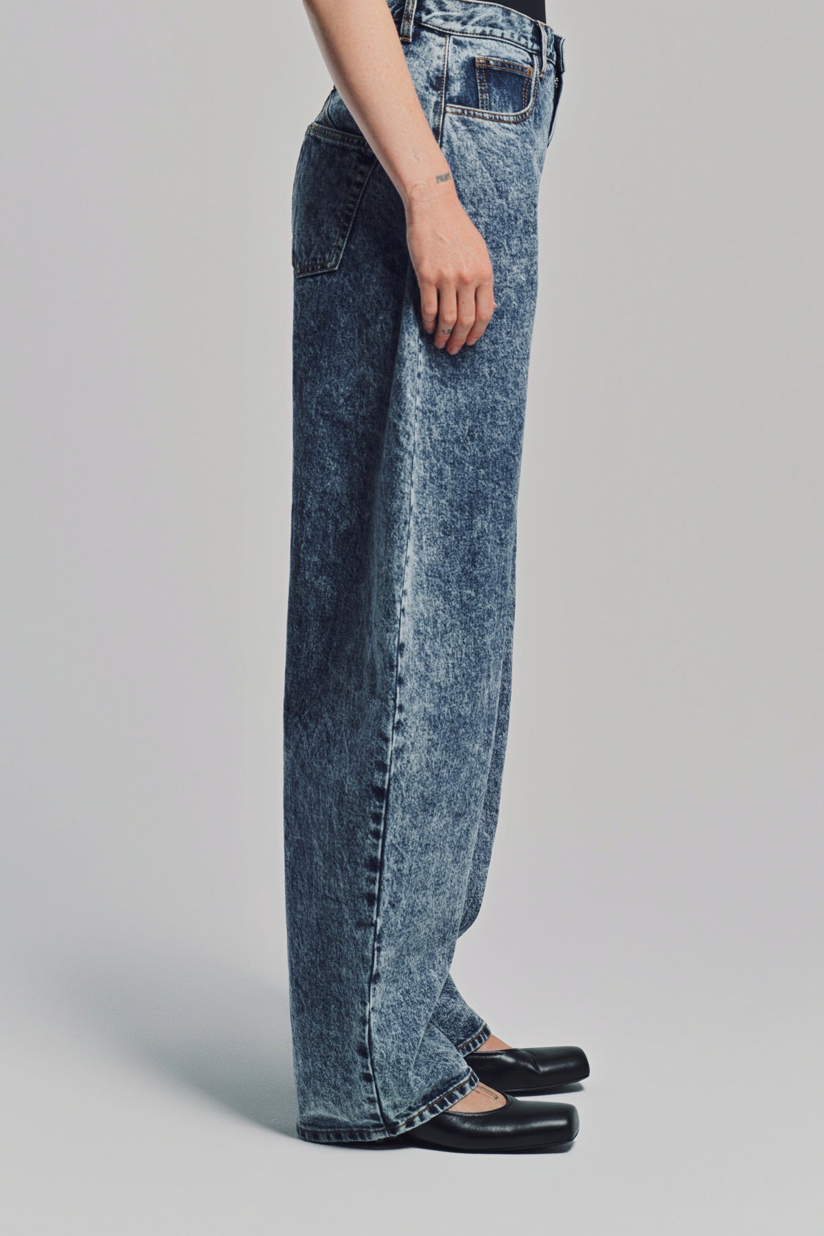 ALAÏA | HIGH WAISTED ROUND JEANS