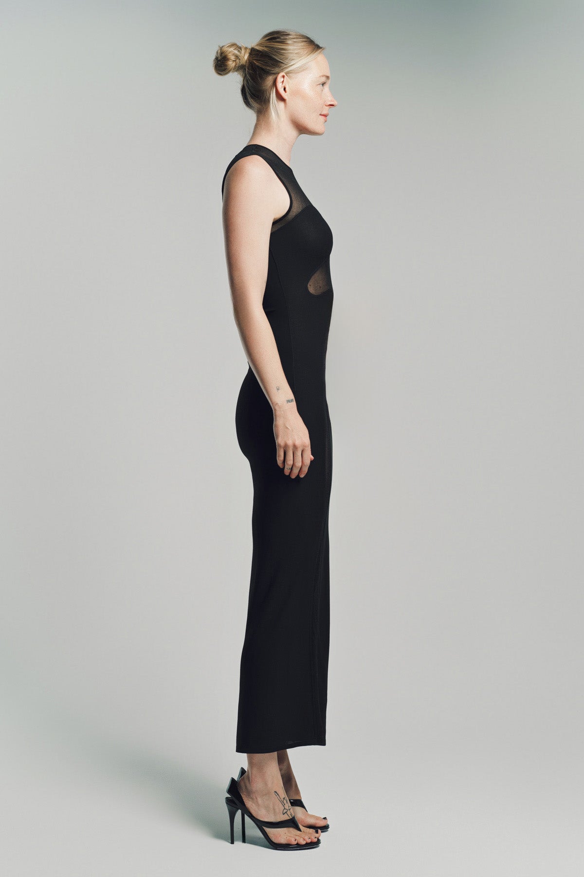 ALAÏA | KNIT MOLDED BODYCON DRESS
