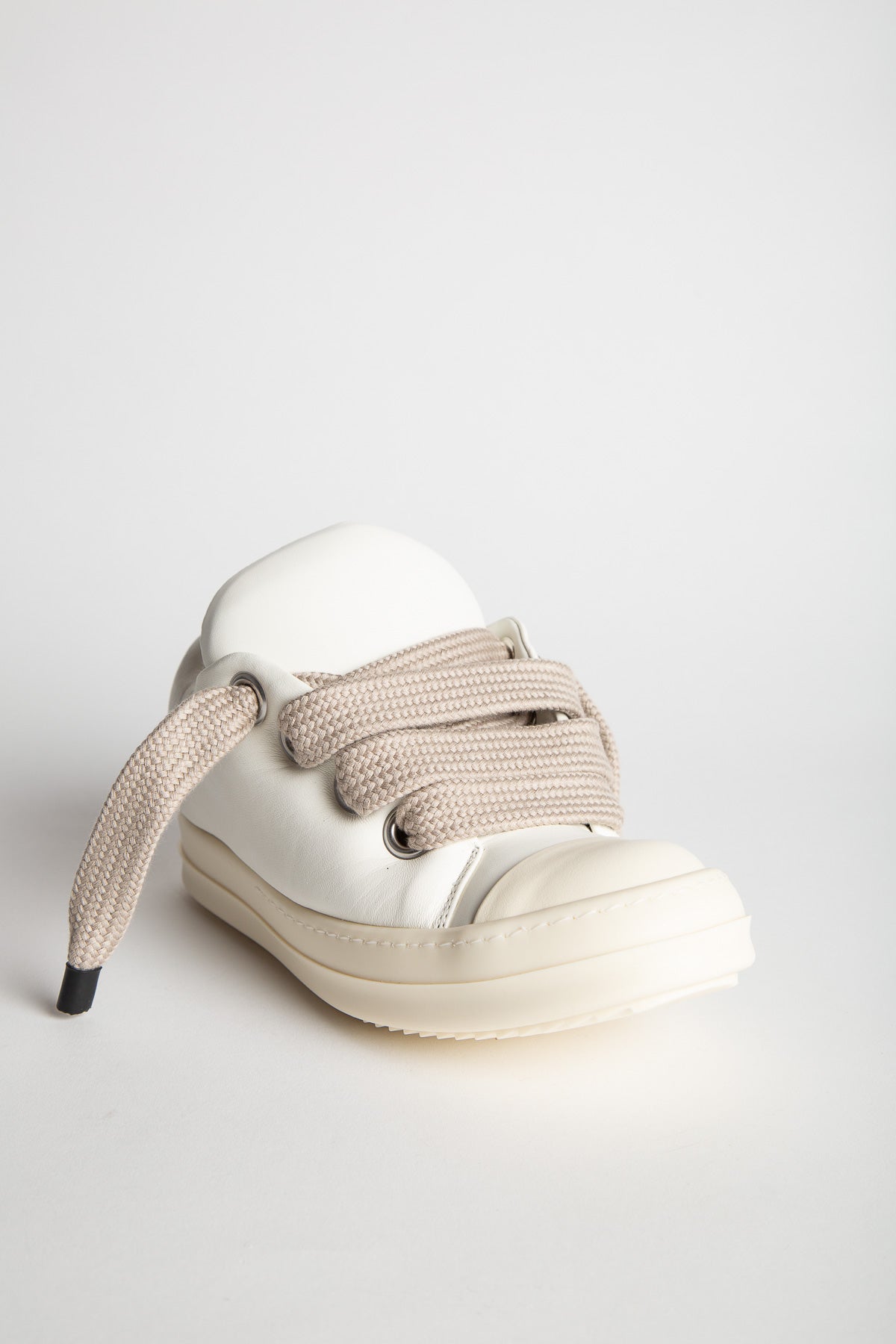RICK OWENS | JUMBO LACE PUFFER LOW SNEAKS - MAXFIELD LA