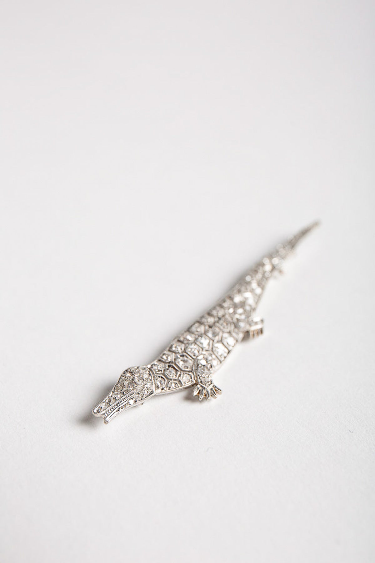 MAXFIELD PRIVATE COLLECTION | VINTAGE ART DECO ALLIGATOR BROOCH