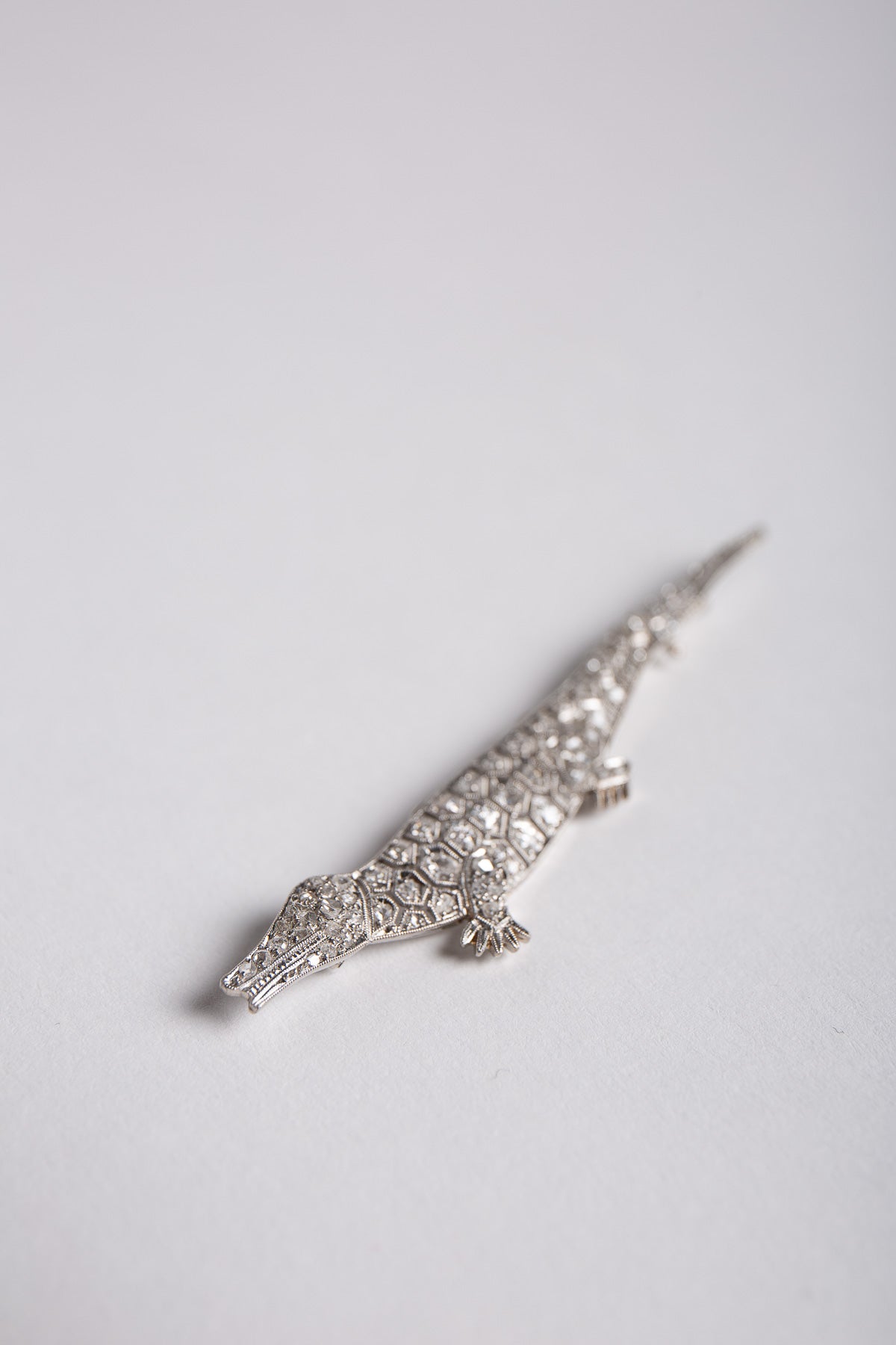 MAXFIELD PRIVATE COLLECTION | VINTAGE ART DECO ALLIGATOR BROOCH