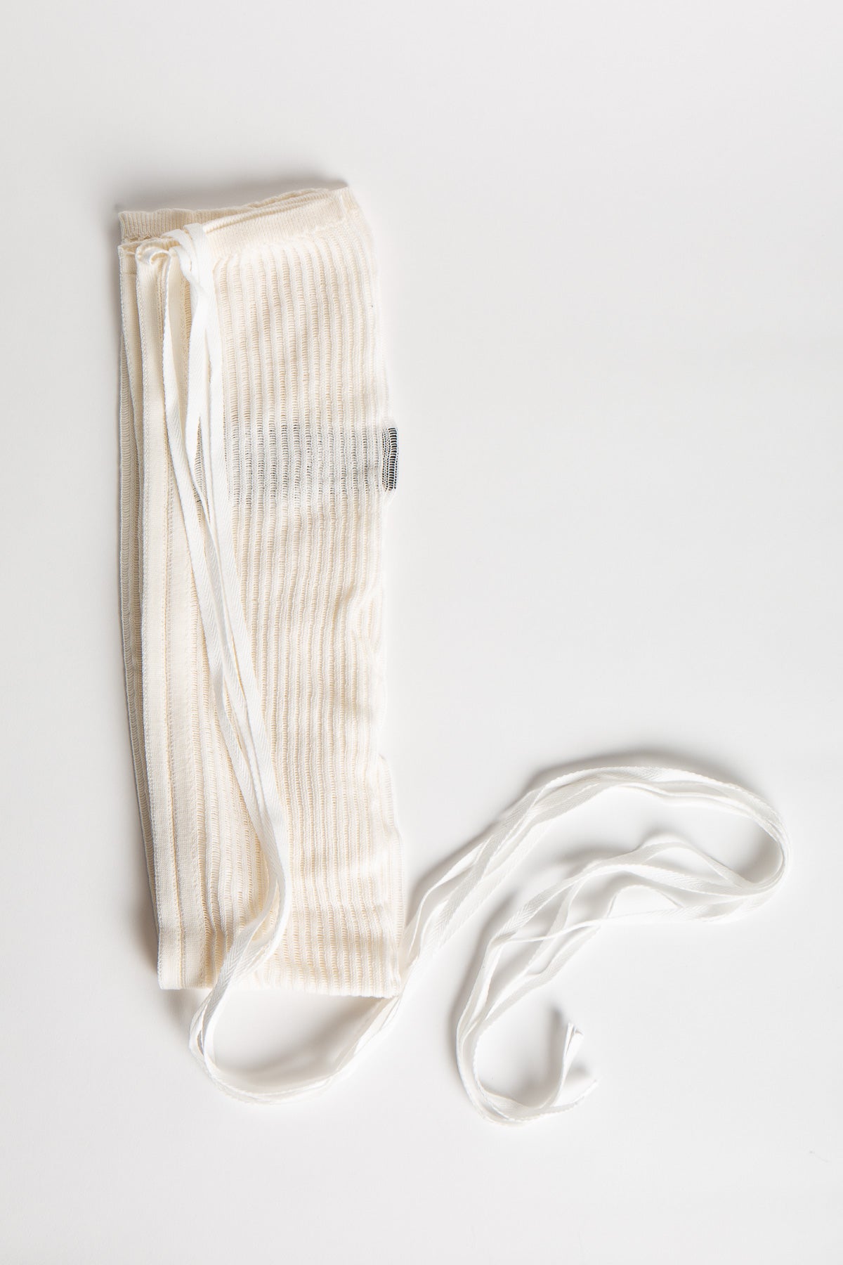 ANN DEMEULEMEESTER | WHITE ADEL OPEN RIB LEG WARMERS