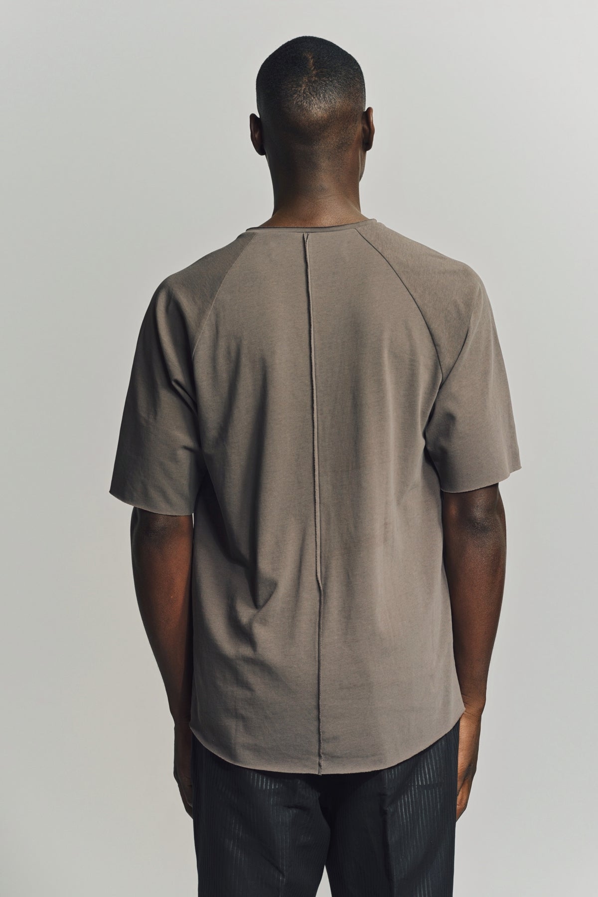 INDIVIDUAL SENTIMENTS | ONE POCKET SHORT SLEEVE T-SHIRT