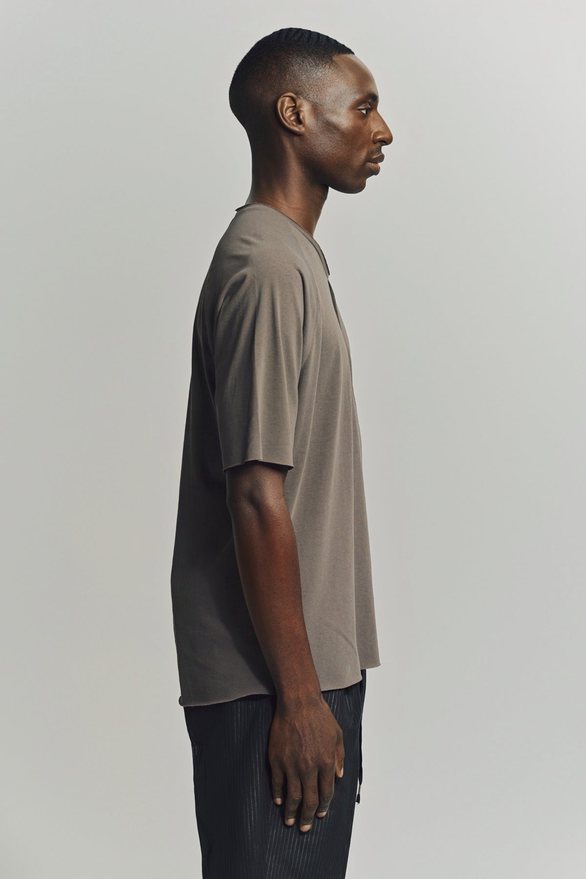 INDIVIDUAL SENTIMENTS | ONE POCKET SHORT SLEEVE T-SHIRT