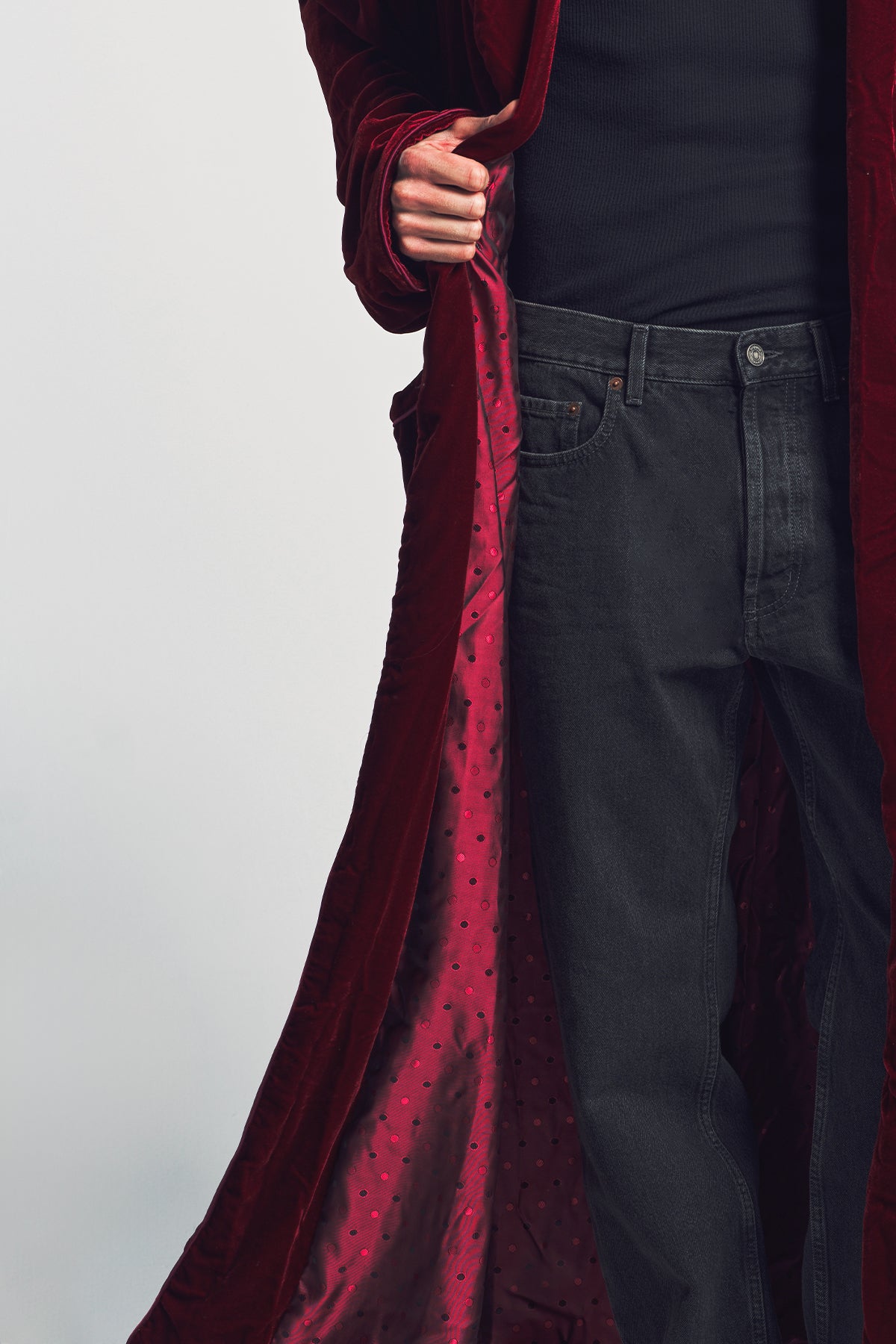SUSAN BECKER | MEN'S RED SILK & VELVET BAMBERG ROBE