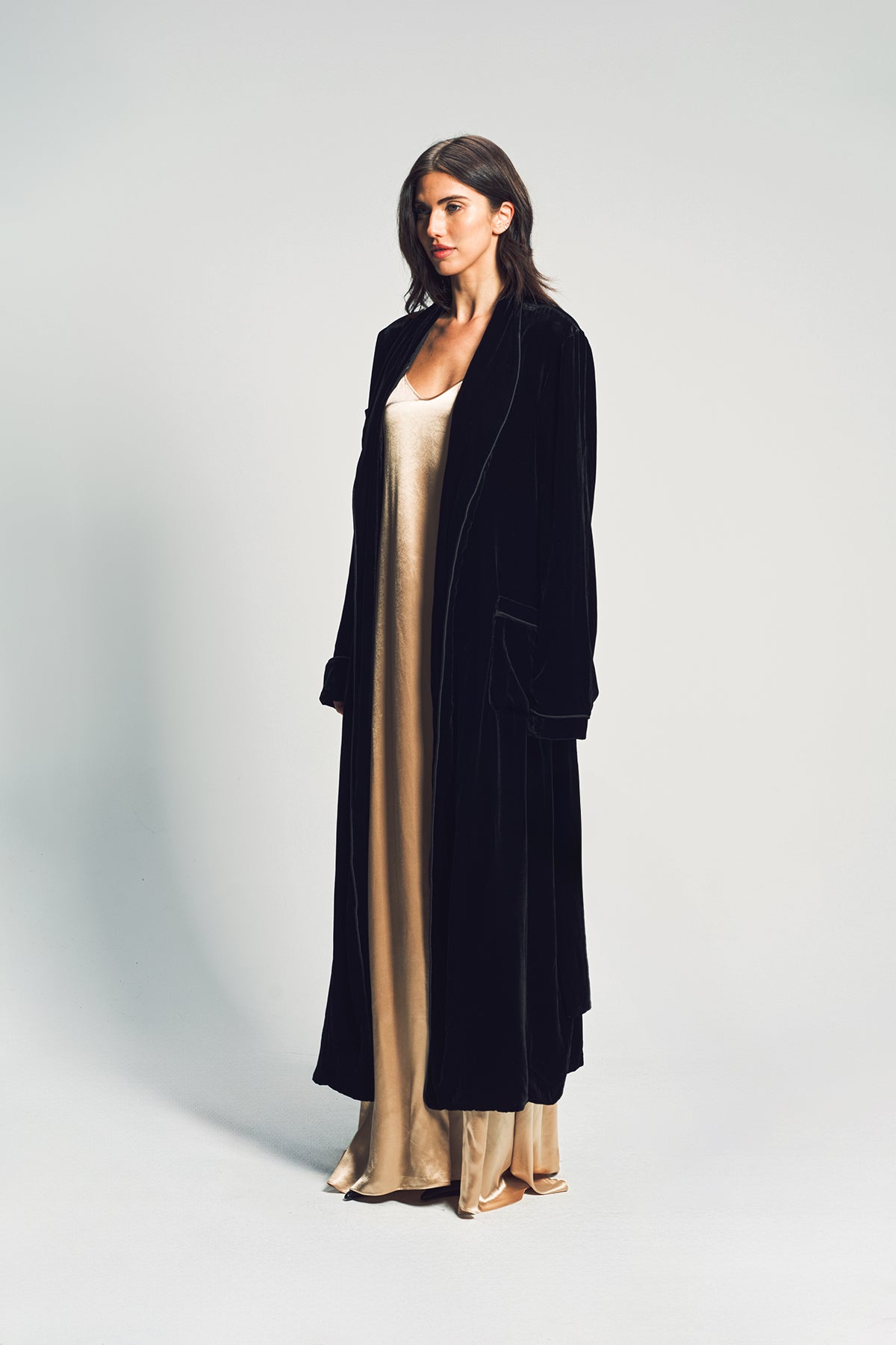 SUSAN BECKER | WOMEN'S BLACK SILK & VELVET BAMBERG ROBE