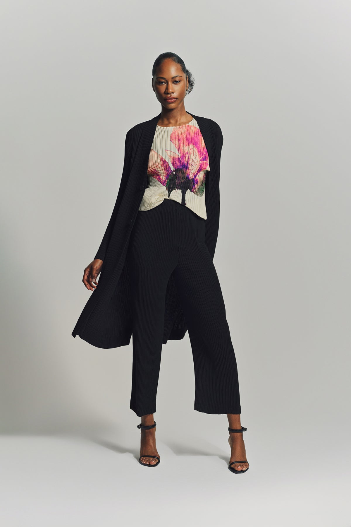 ISSEY MIYAKE | HATCHING PLEATED COAT