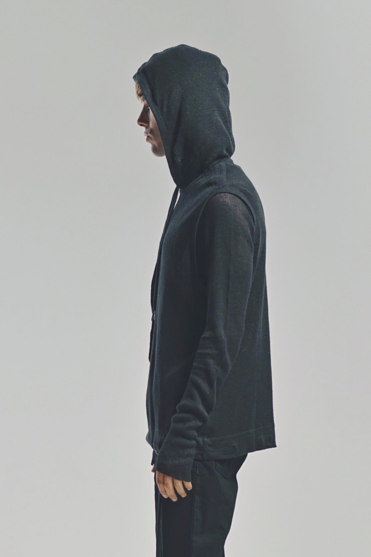 LARS ANDERSSON | SLEEVELESS HOODIE