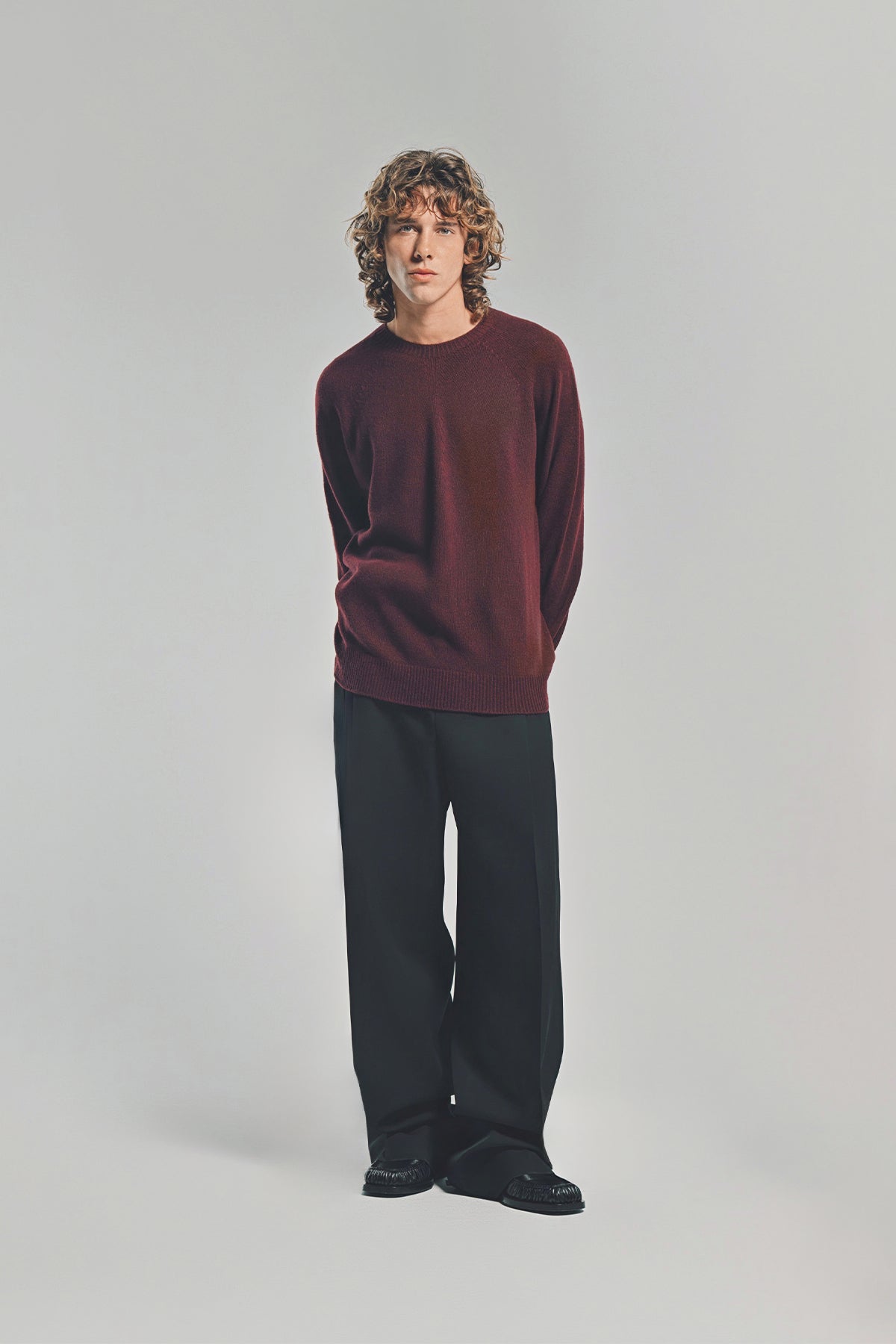 JIL SANDER | SEAMLESS LONG SLEEVE SWEATER