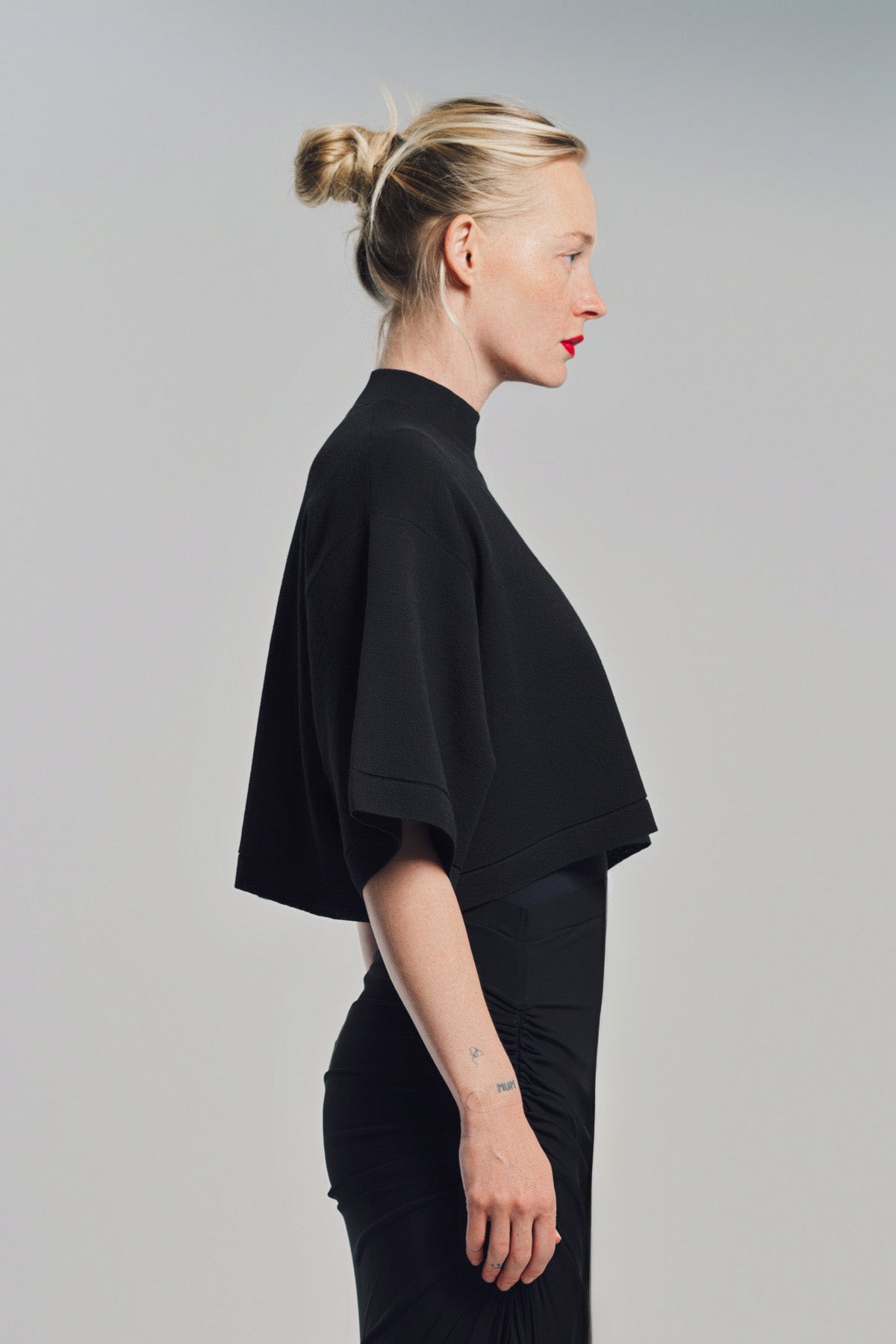 ALAÏA | KNITTED CROPPED T-SHIRT