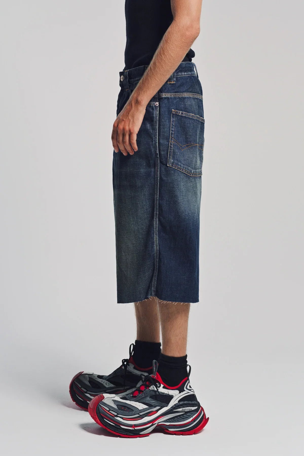 BALENCIAGA | STICKER DENIM SHORTS