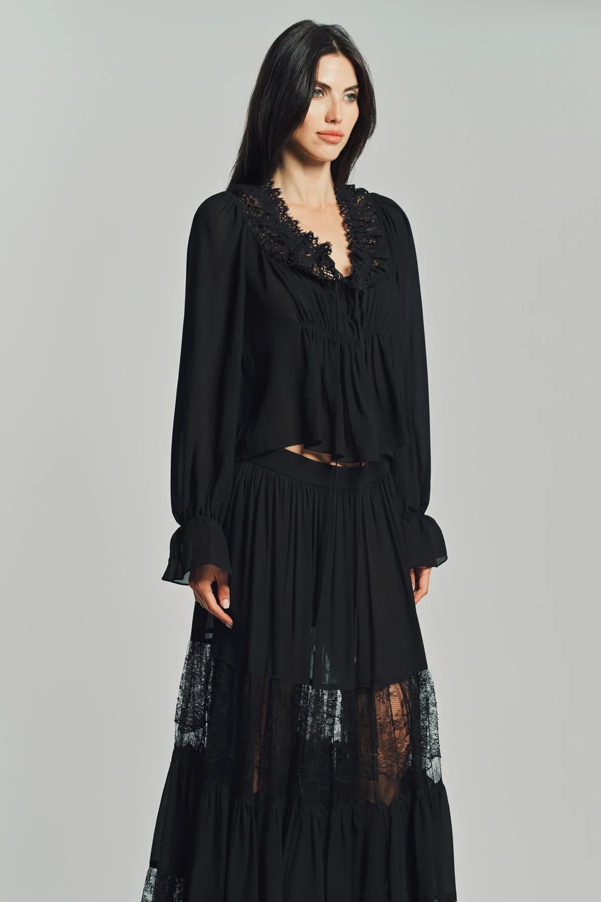 CHLOÉ | SCOOP-NECK SILK CROPPED TOP