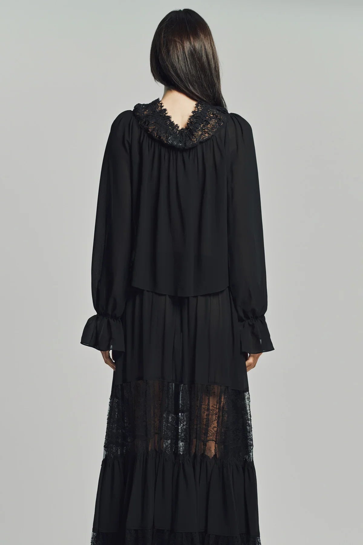 CHLOÉ | SCOOP-NECK SILK CROPPED TOP