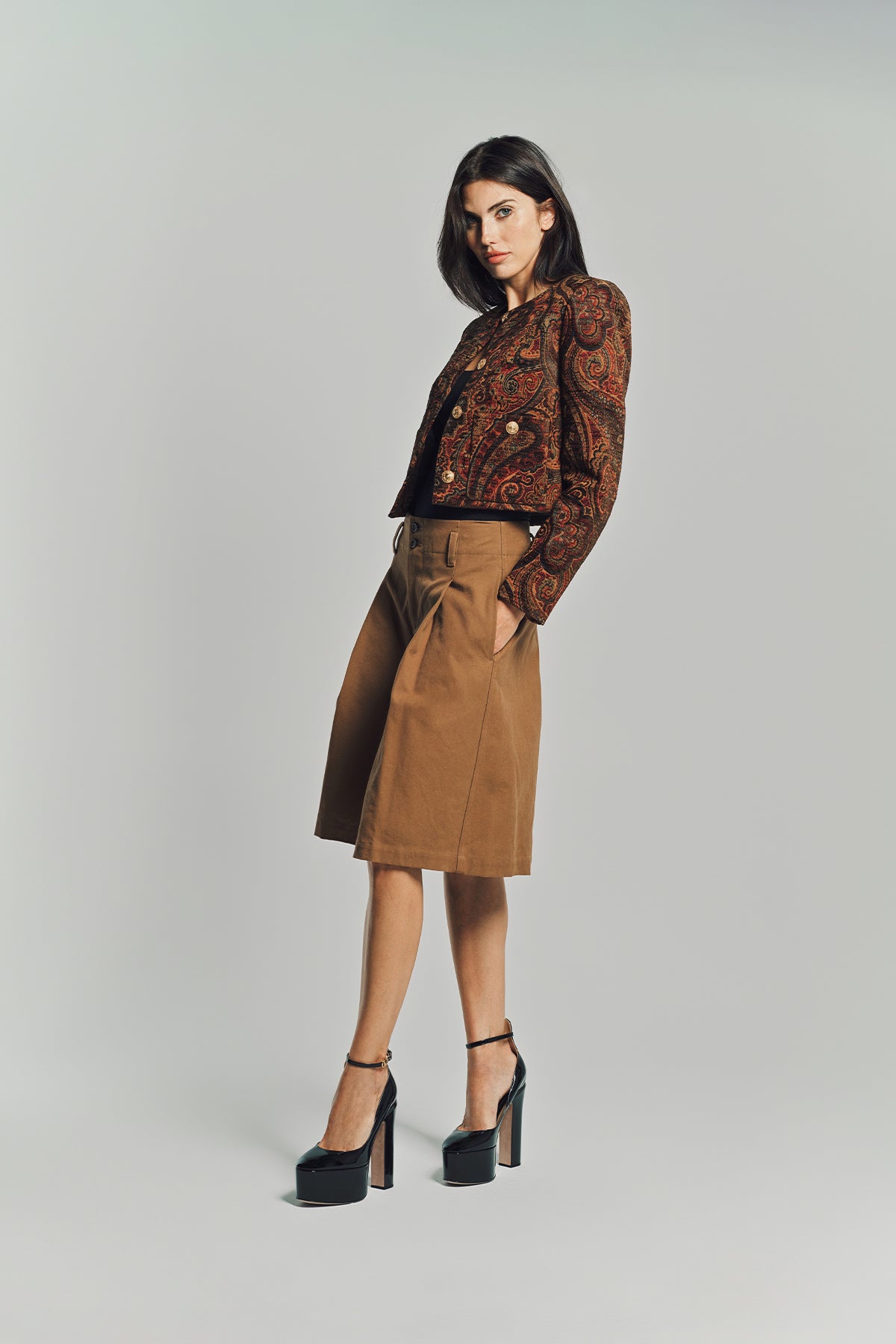CHLOÉ | HIGH-RISE WIDE-LEG BERMUDA SHORTS